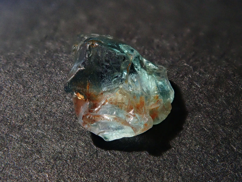 コーネルピン 0.830ct原石