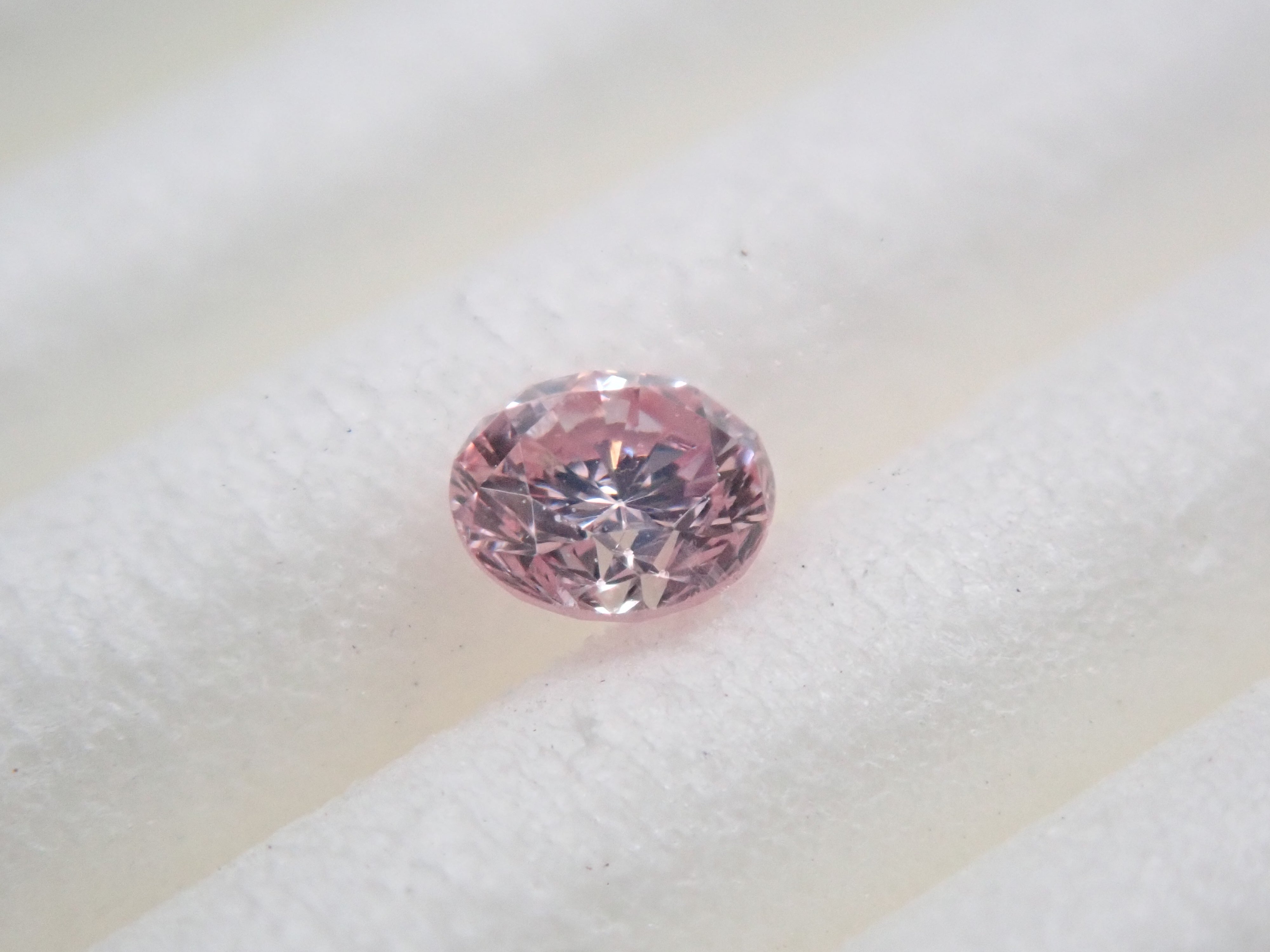 【31500773掲載】ピンクダイヤモンド 0.104ctルース(FANCY LIGHT PURPLISH PINK, I1)