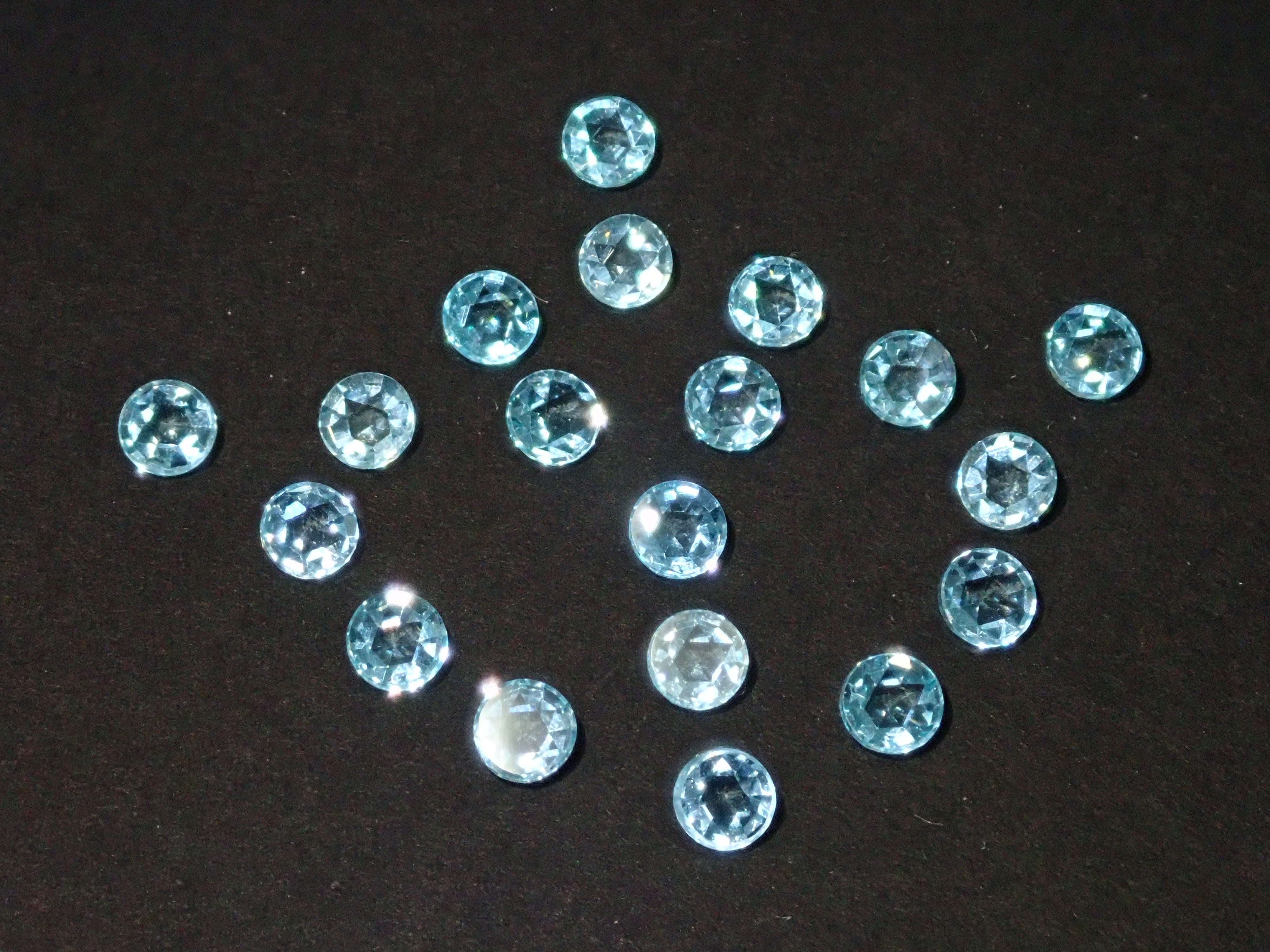 Rose cut apatite 1 stone 3mm《Multiple purchase discount available》