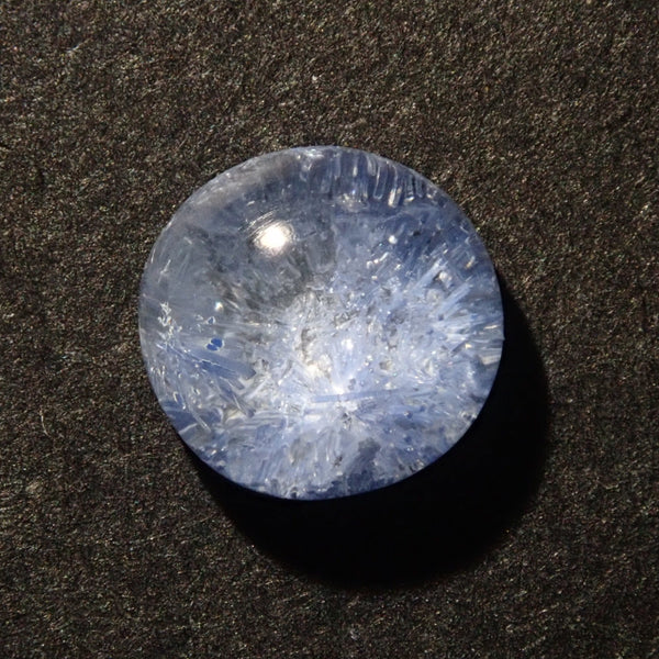 石英矽錳鐵礦 0.560 克拉裸石 – カラッツSTORE