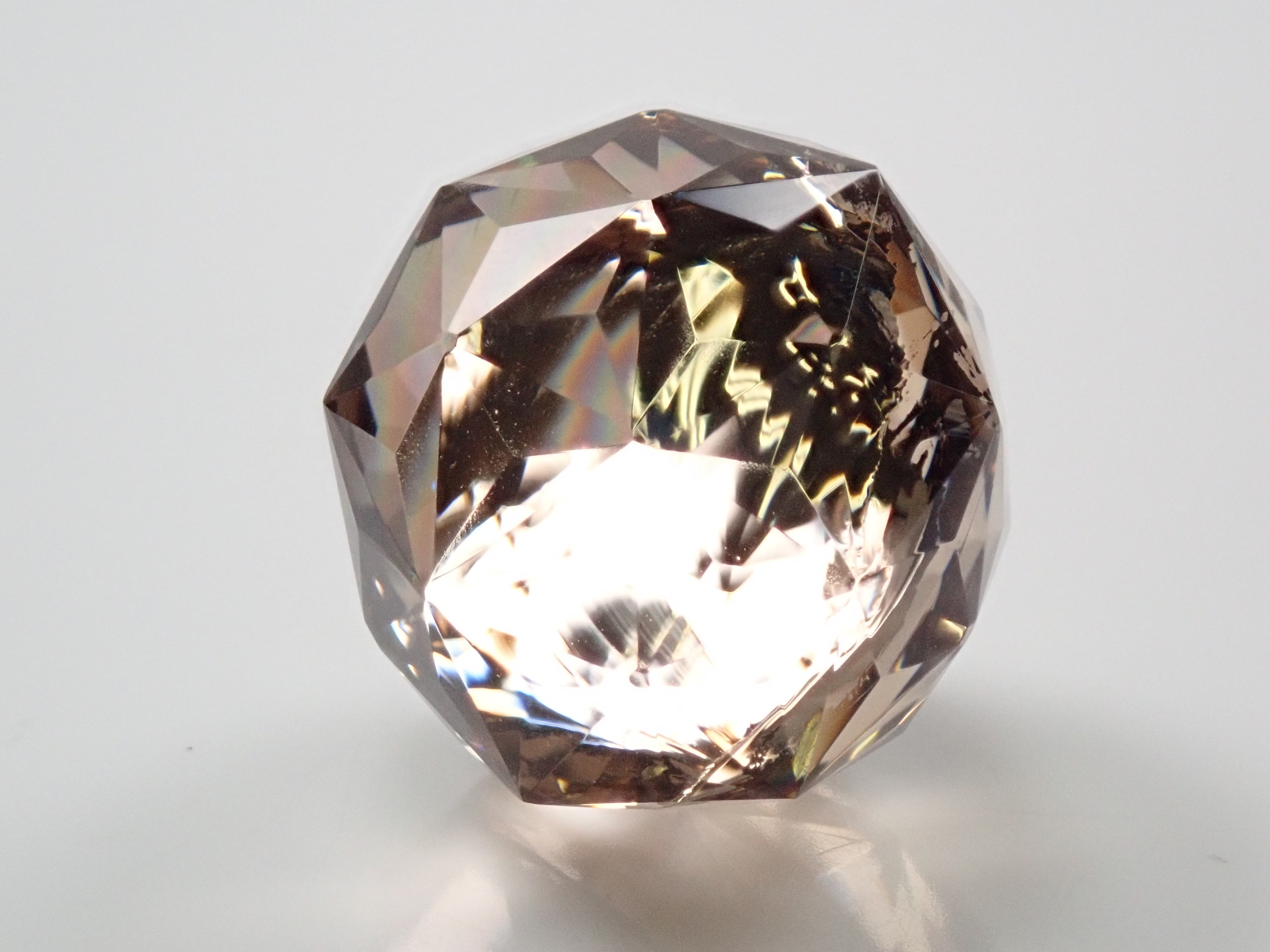 【桔梗カット】アイリスクォーツ 31.670ct《シミズ貴石代表・清水幸雄氏》 ワッペン付