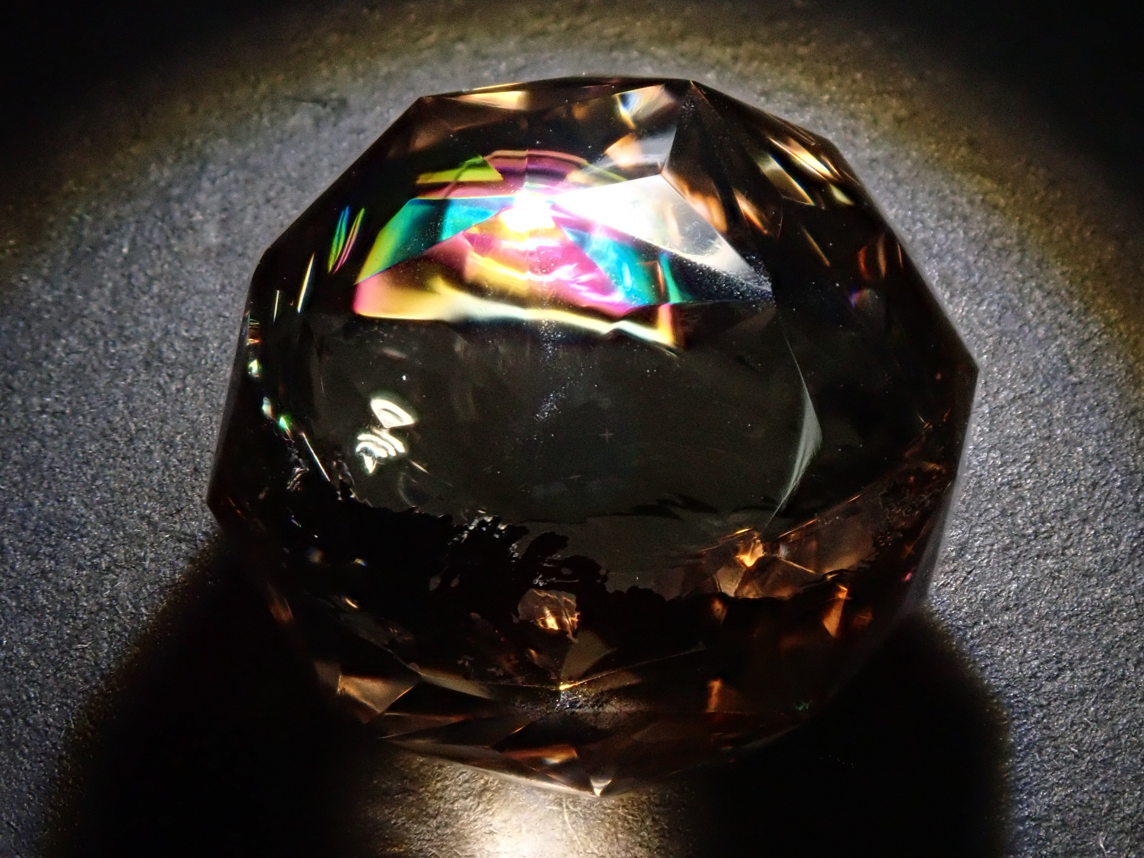 【桔梗カット】アイリスクォーツ 31.670ct《シミズ貴石代表・清水幸雄氏》 ワッペン付