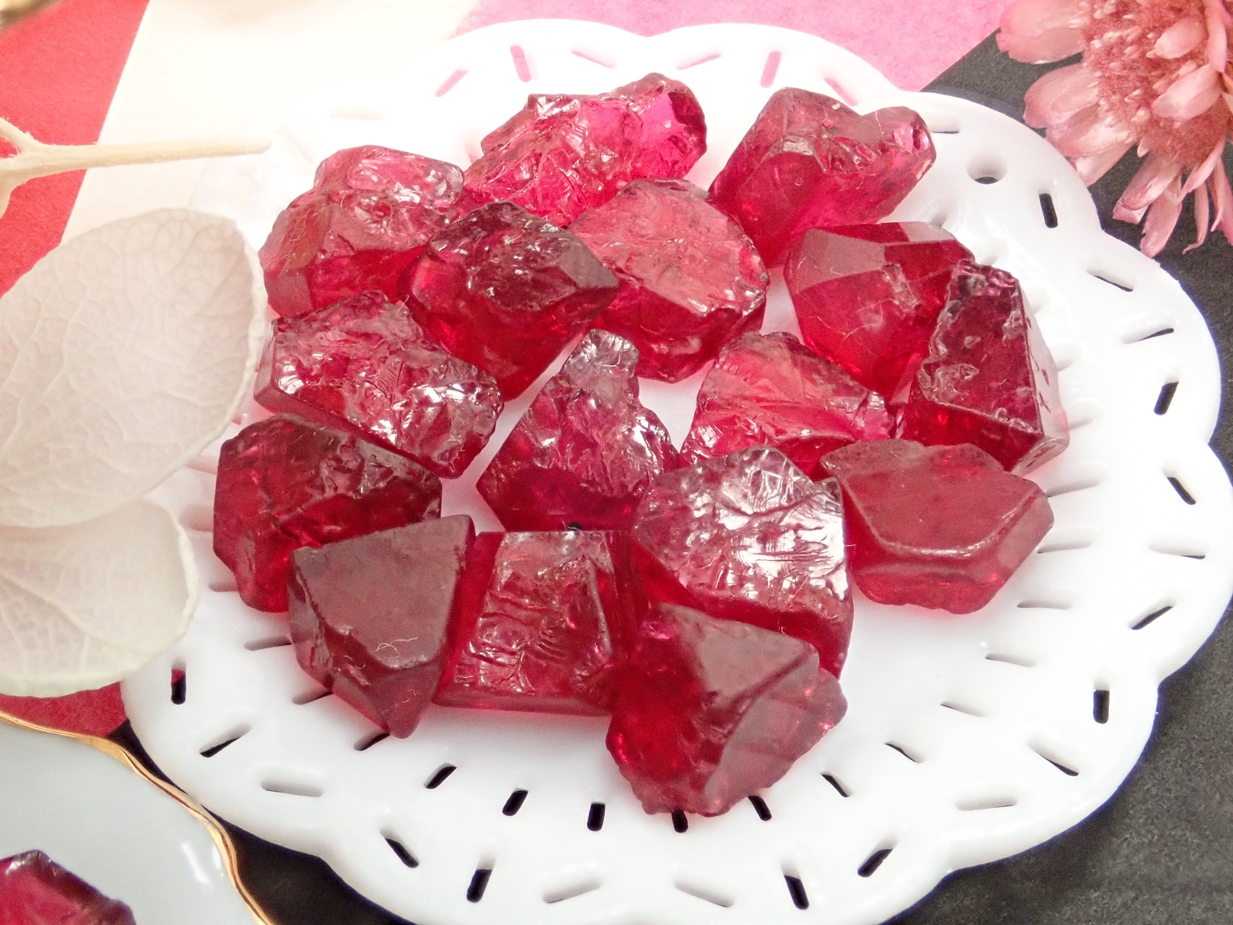 Red spinel rough stone 1 stone (raspberry color)《Discount available for multiple purchases》