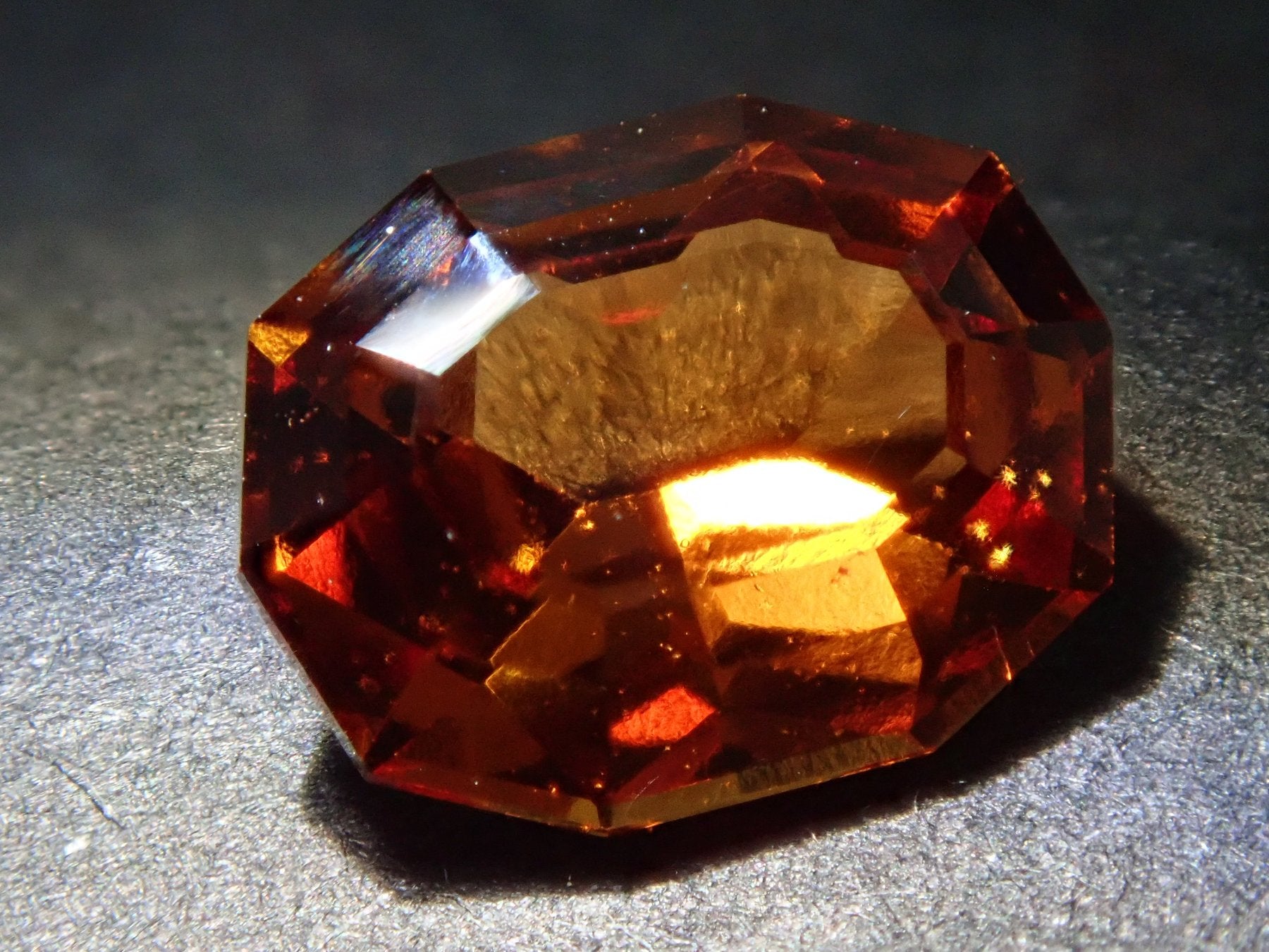 Hessonite garnet 1 stone (molasses-like, octagonal cut)《Multiple purchase discount available》