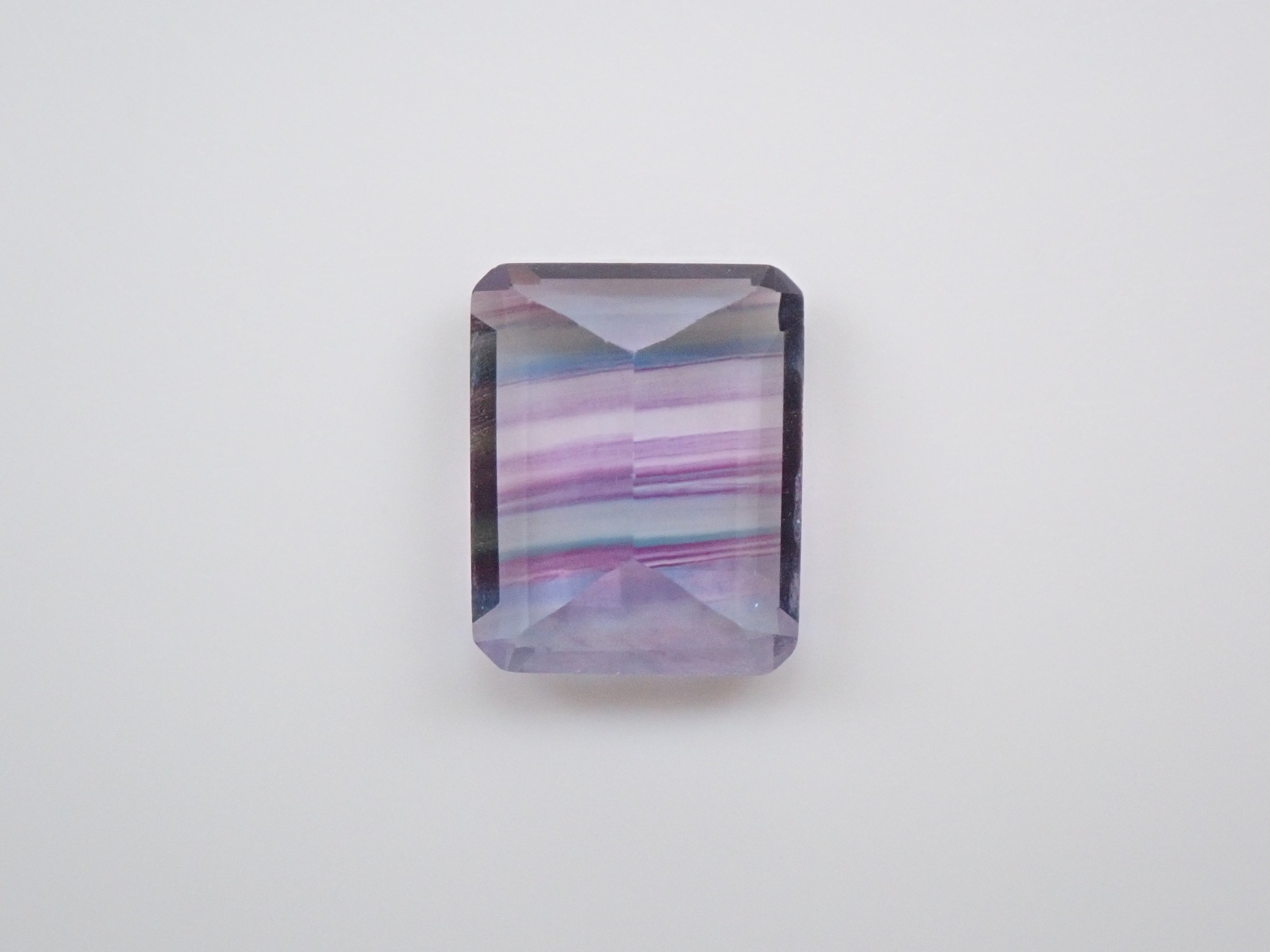 Bicolor fluorite 3.830ct loose