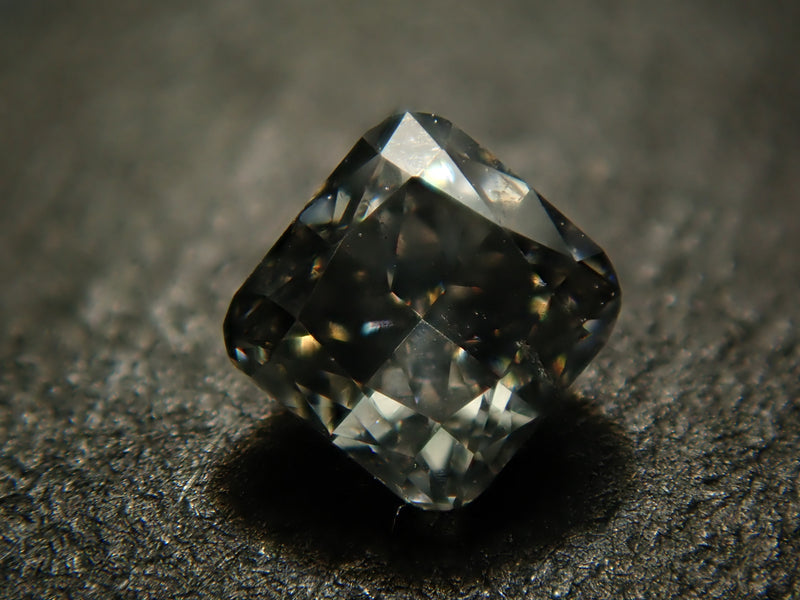 FANCY GRAY 0.173ct RD/RT2325/CGL - www.kailashparbat.ca