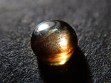 ケニア産ゴールドシーンサファイア 2.5mm/0.092ctルース