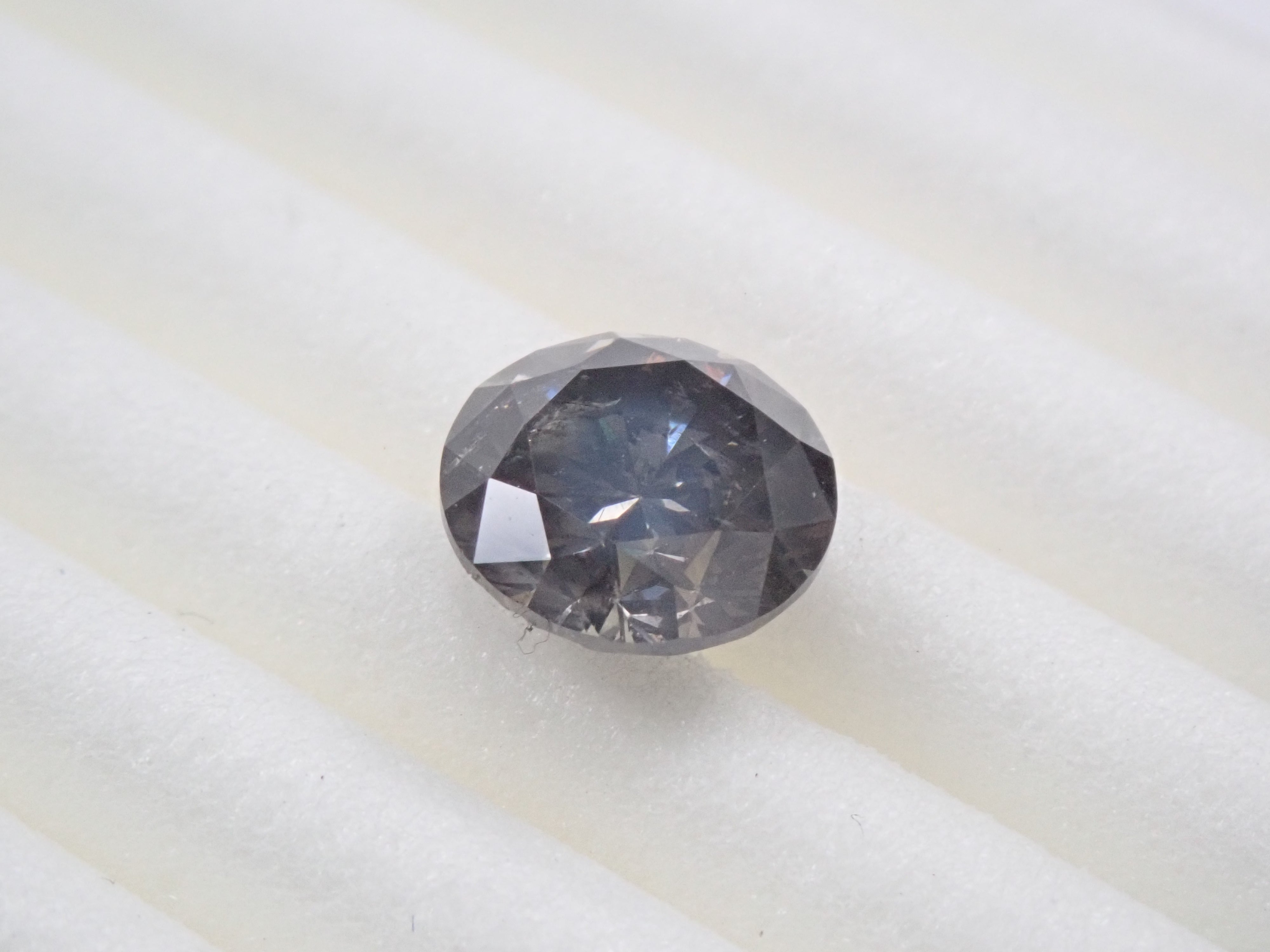 グレーダイヤモンド 1.066ctルース(FANCY GRAY