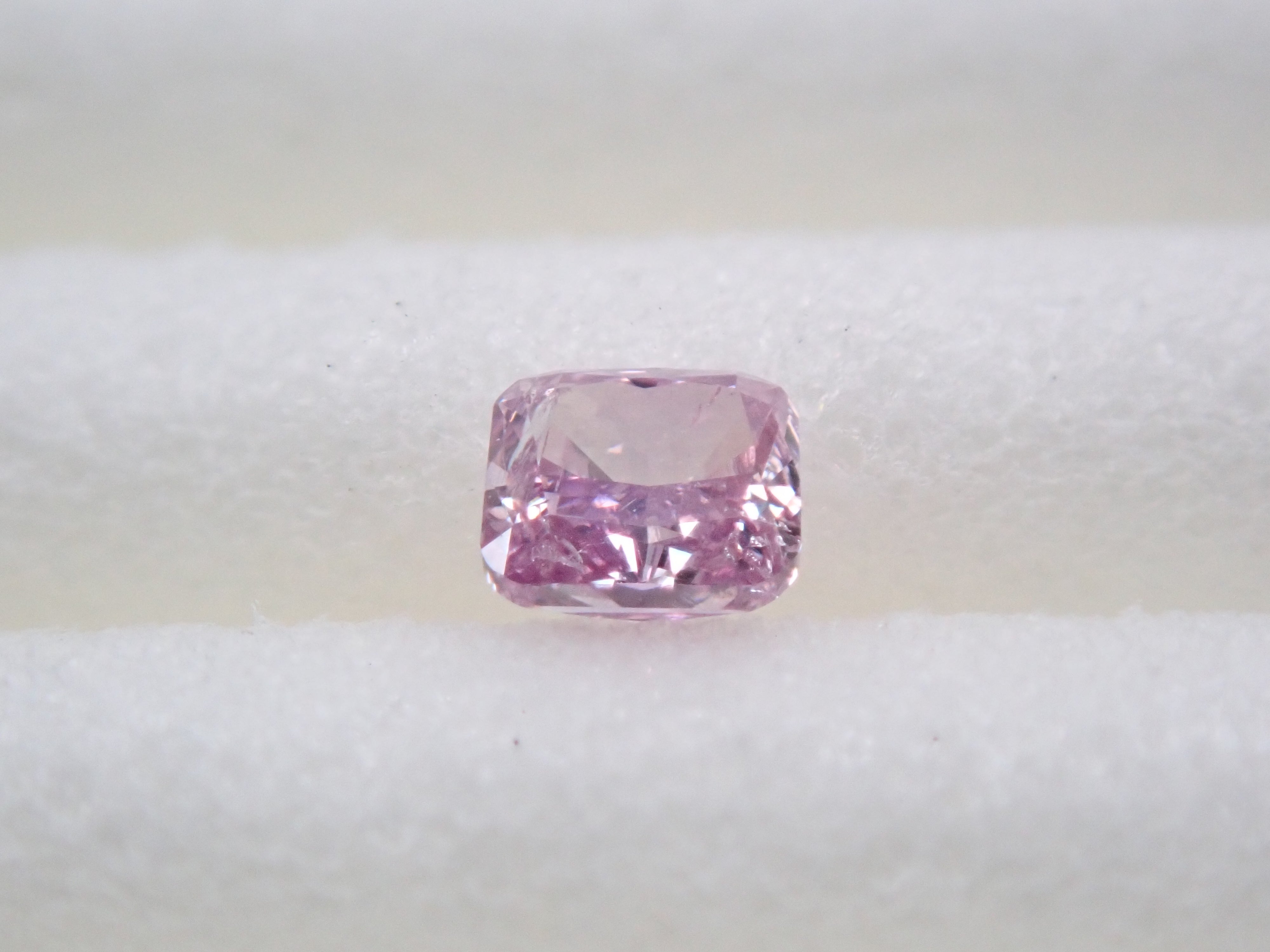 【31500864掲載】ピンクダイヤモンド 0.084ctルース(FANCY INTENSE PURPLE PINK, I1)