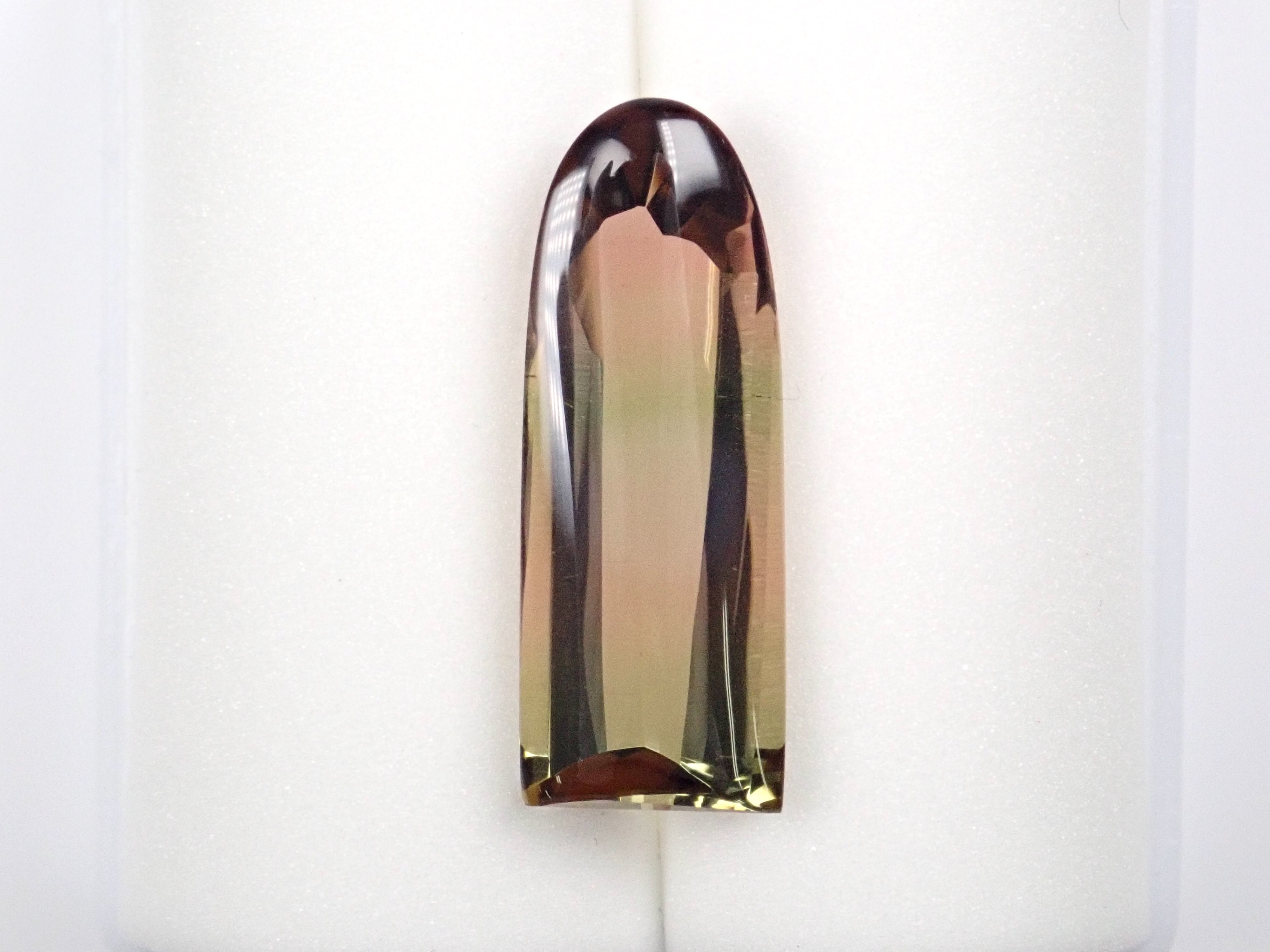 Particolor tourmaline 19.191ct loose (bicolor tourmaline)