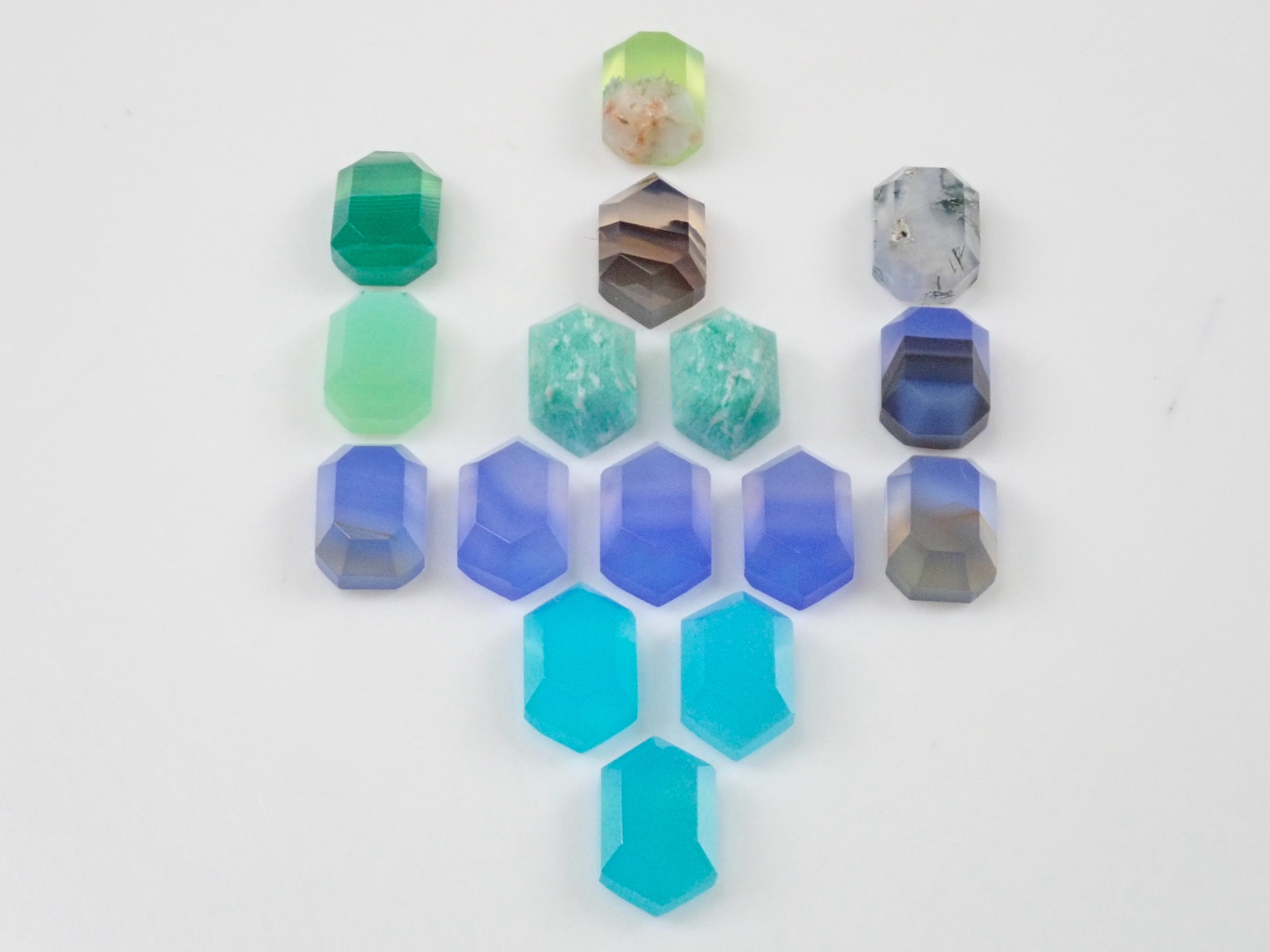 [Gem Gacha💎] 1 polygonal agate or amazonite (sea blue chalcedony, green agate, blue agate, etc.) {For first-timers}