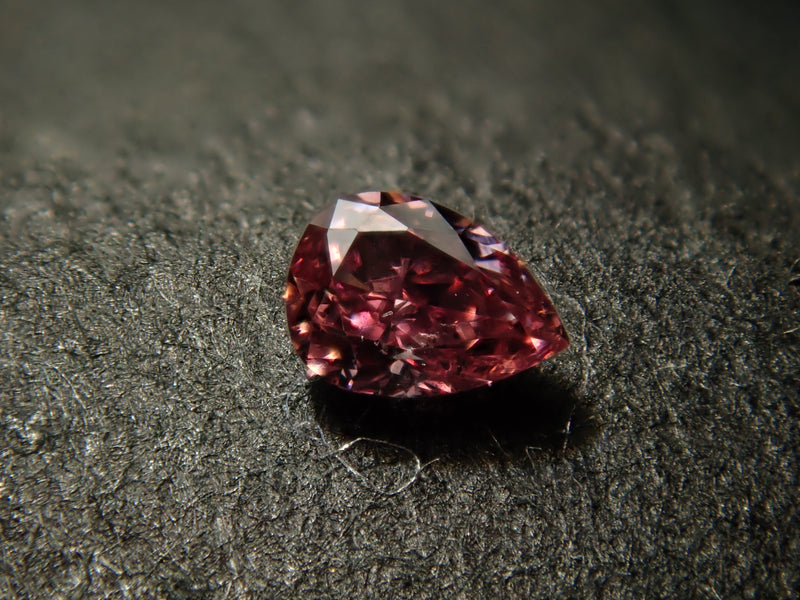 FANCY PURPLISH PINK 0.064ct RD/RT1693MEDIUMBLUEピース