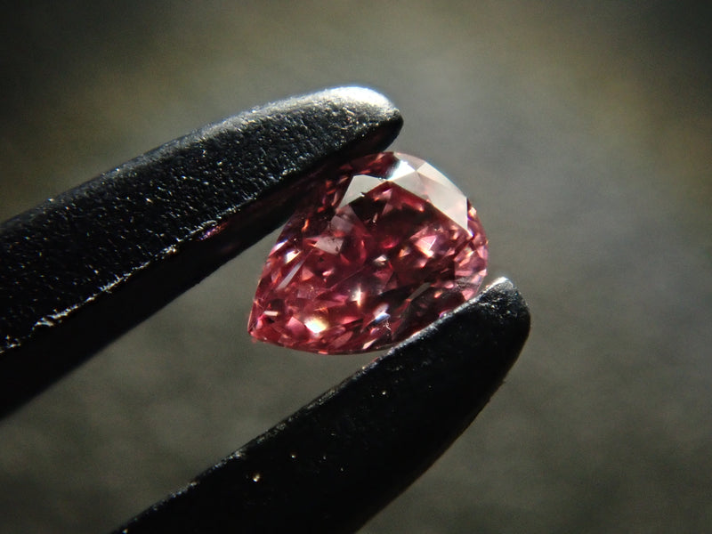 0.048ct ピンクダイヤ FANCY VIVID PURPLISH PINK