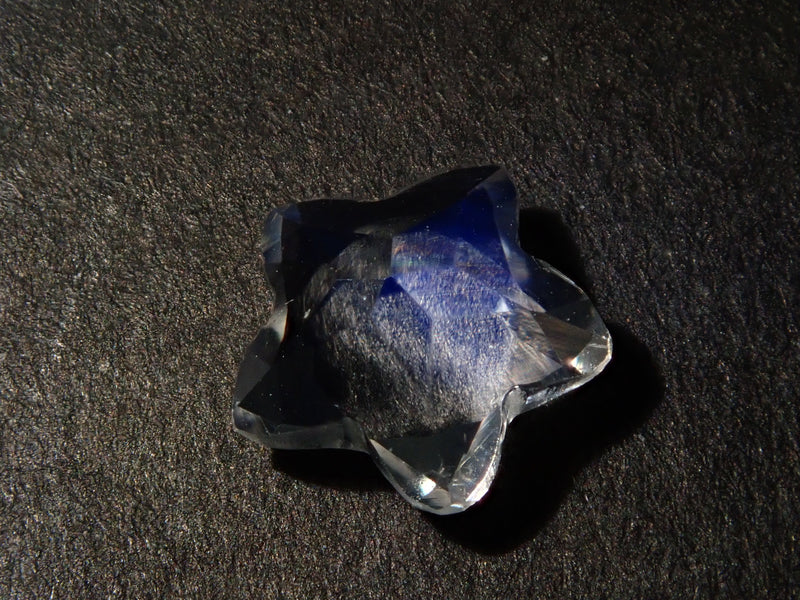 安山石拉長石（俗稱藍月光石）0.630 克拉裸石