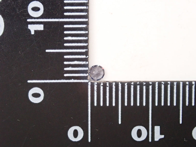 マダガスカル産ベキリーブルーガーネット（カラーチェンジガーネット） 2.5mm/0.098ctルース