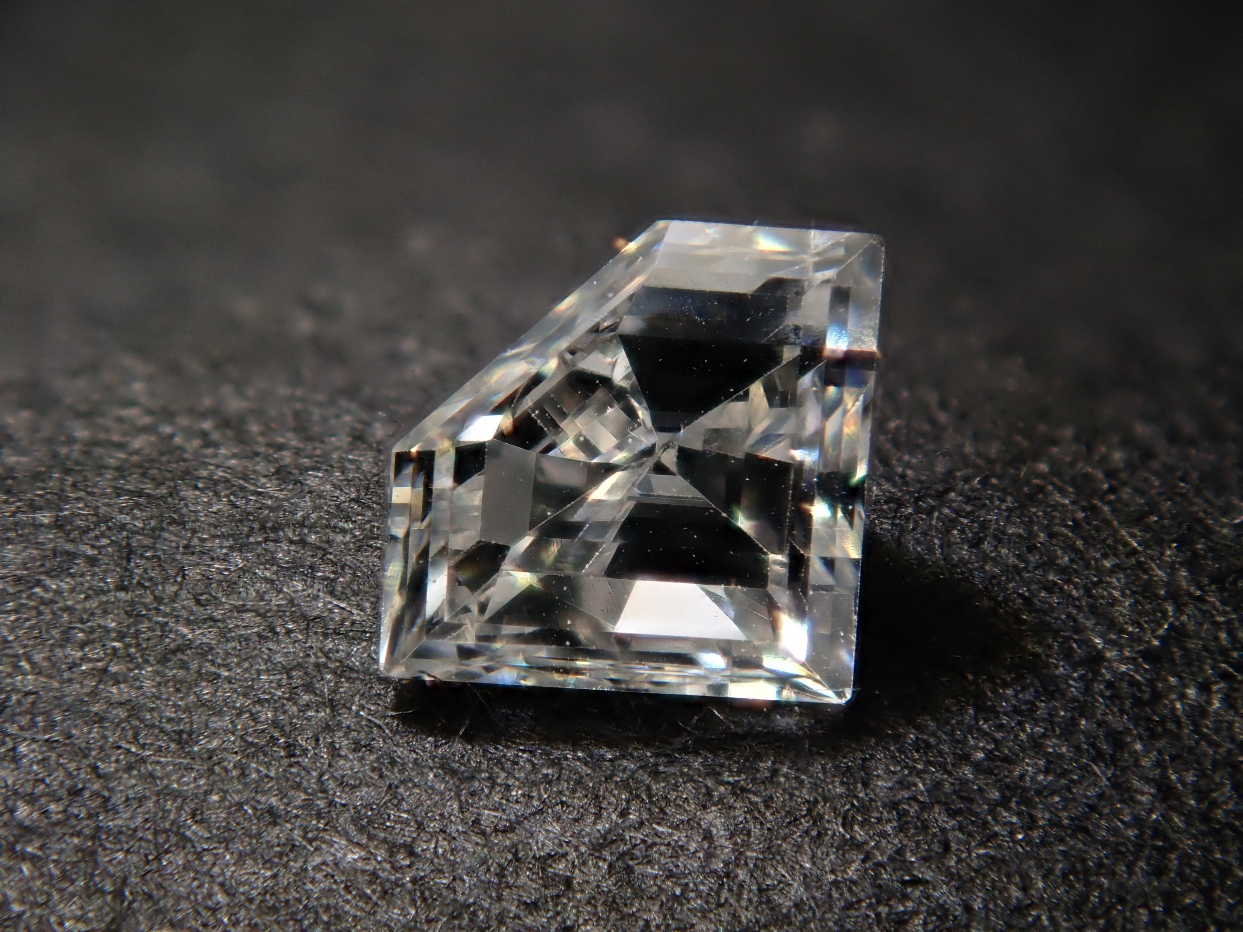 【32501395掲載】ダイヤモンド 0.140ctルース(E, VS2)