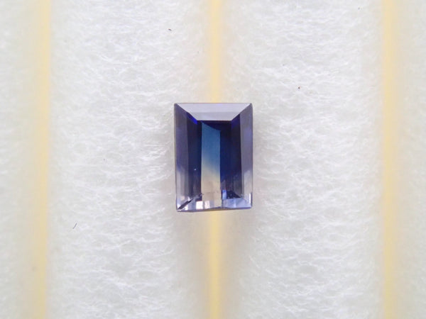 Bicolor sapphire 0.068ct loose