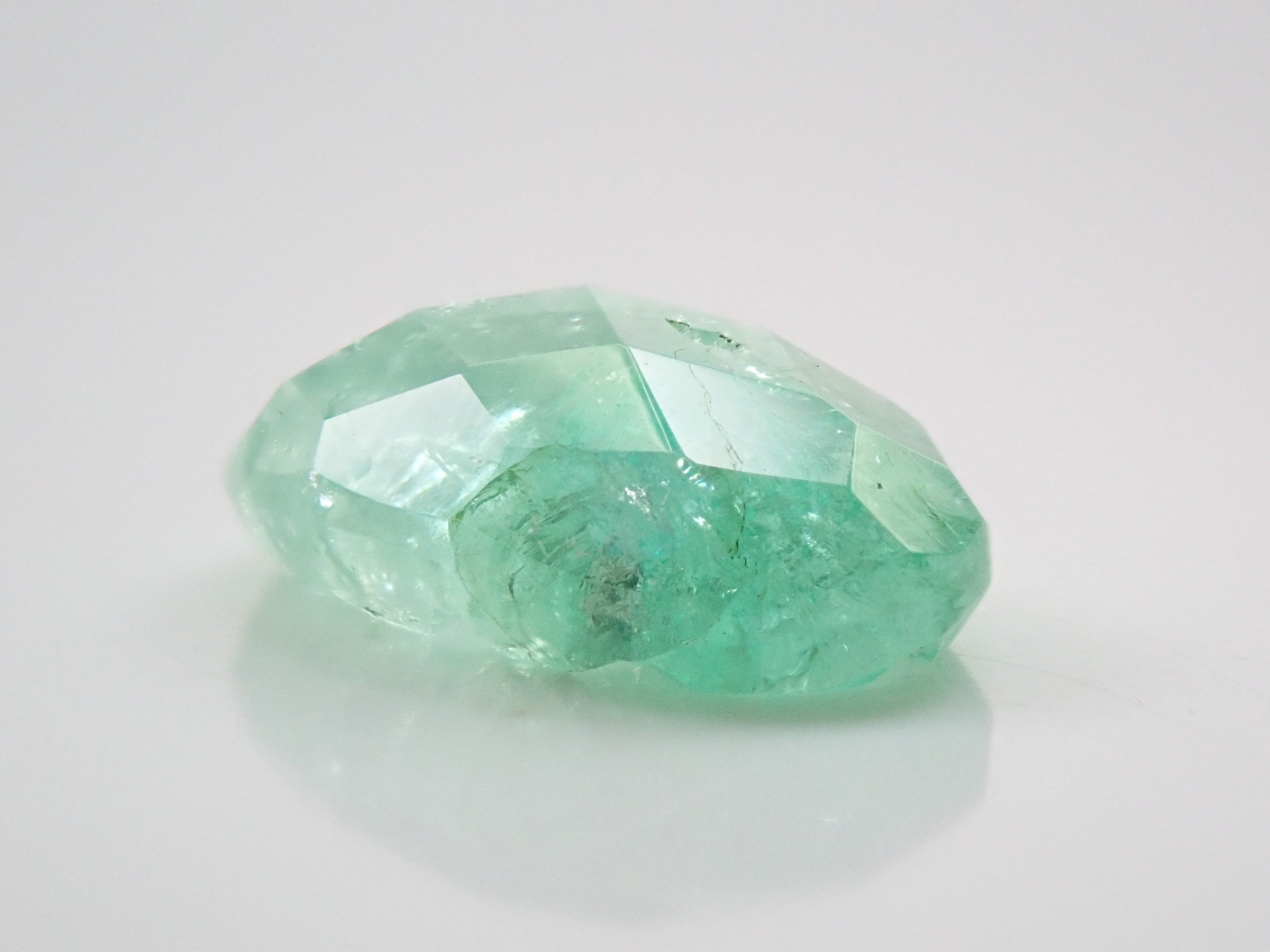 【甲州貴石切子】コロンビア産エメラルド 2.550ct《コラボ》ルース ワッペン付