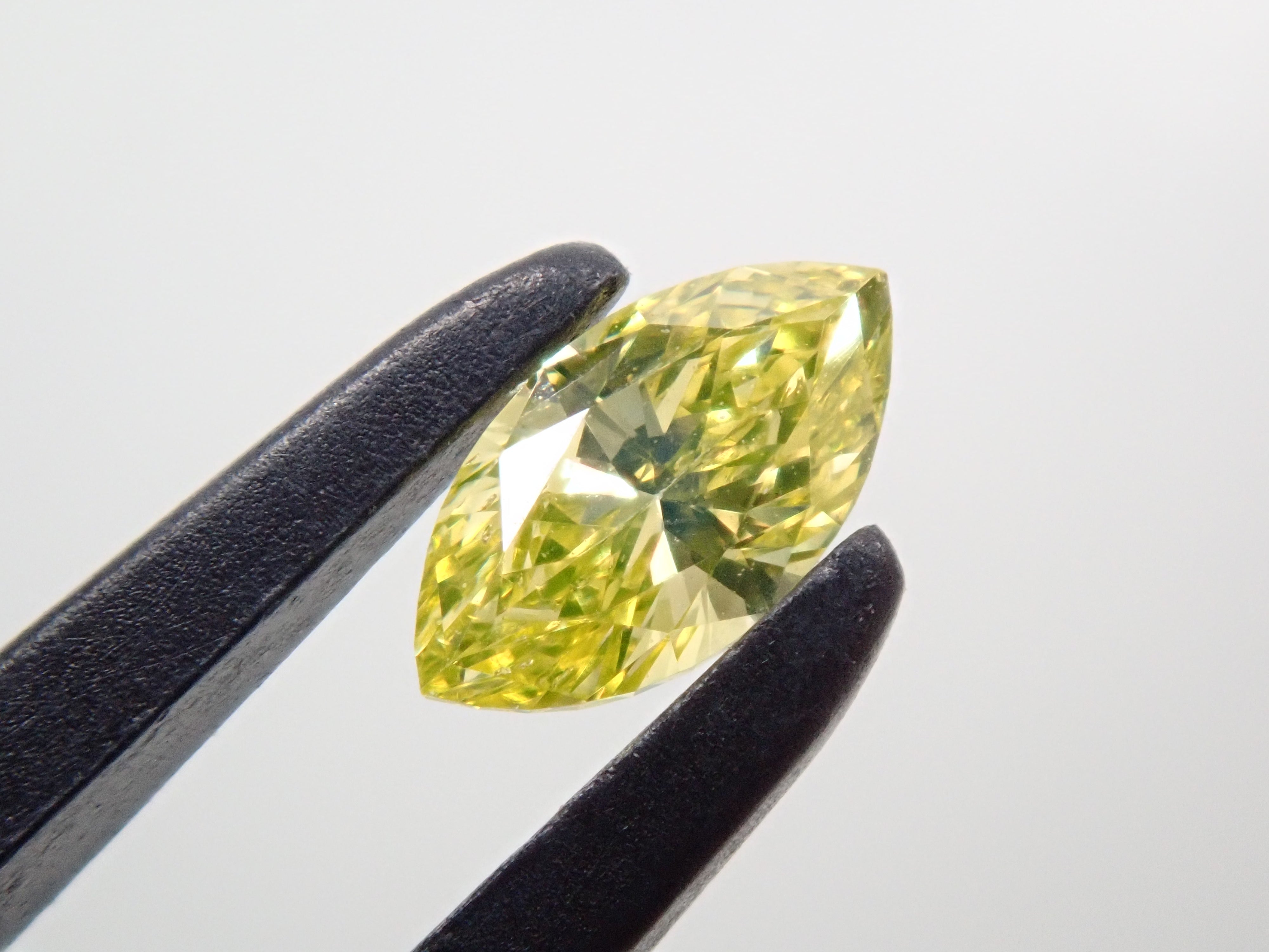 ファンシーインテンスグリニッシュイエローダイヤモンド（トリートメント） 0.191ctルース(FANCY INTENSE GREENISH YELLOW*, SI-1)