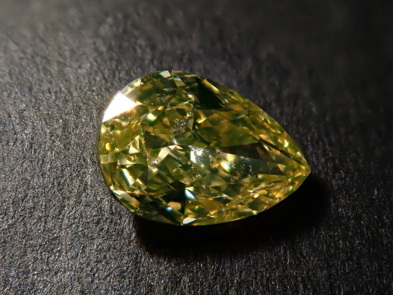 イエローダイヤモンド 0.369ctルース(FANCY YELLOW, SI1)