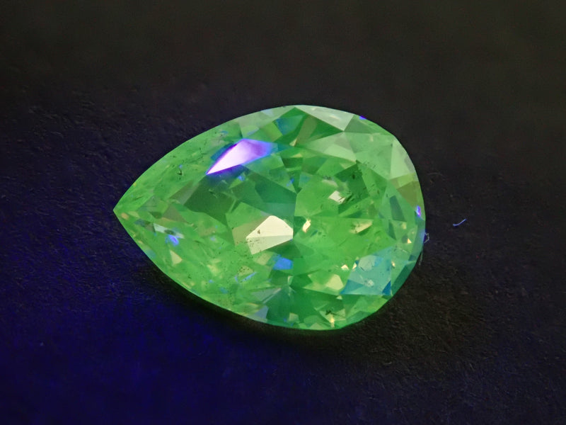 イエローダイヤモンド 0.506ctルース(FANCY LIGHT BROWNISH YELLOW, SI2,蛍光Green)
