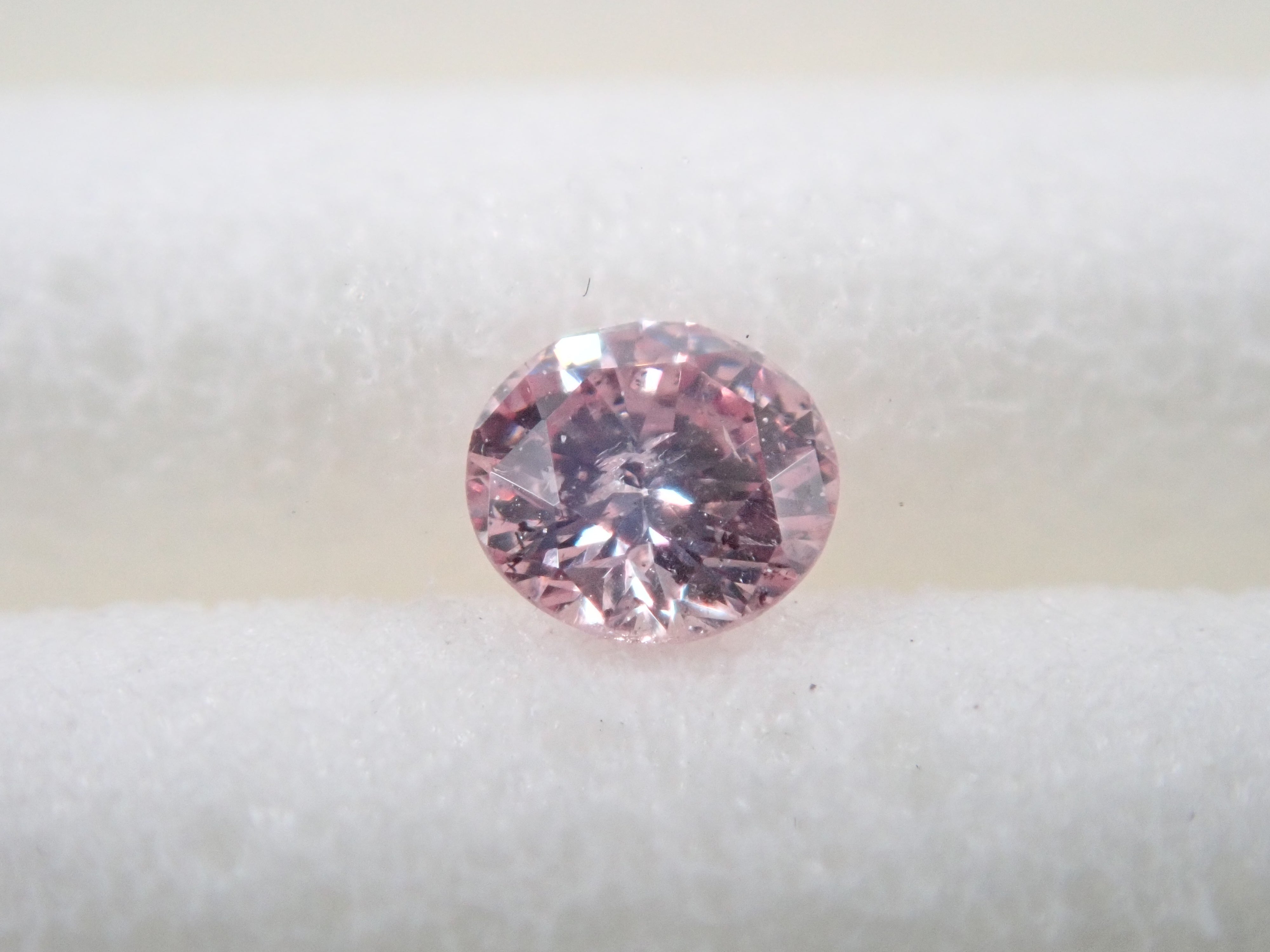 【32501429掲載】ピンクダイヤモンド 0.054ctルース(FANCY LIGHT PURPLISH PINK, I-1)