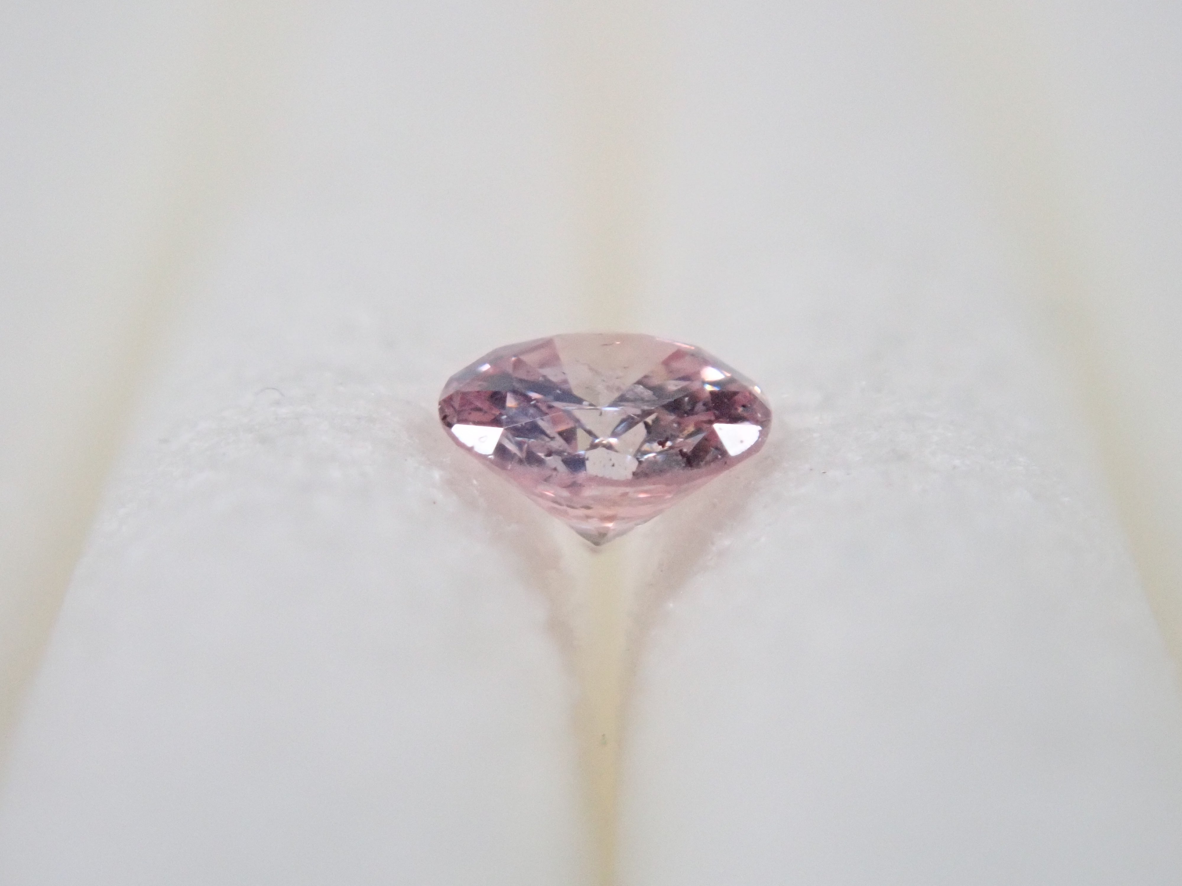 【32501429掲載】ピンクダイヤモンド 0.054ctルース(FANCY LIGHT PURPLISH PINK, I-1)