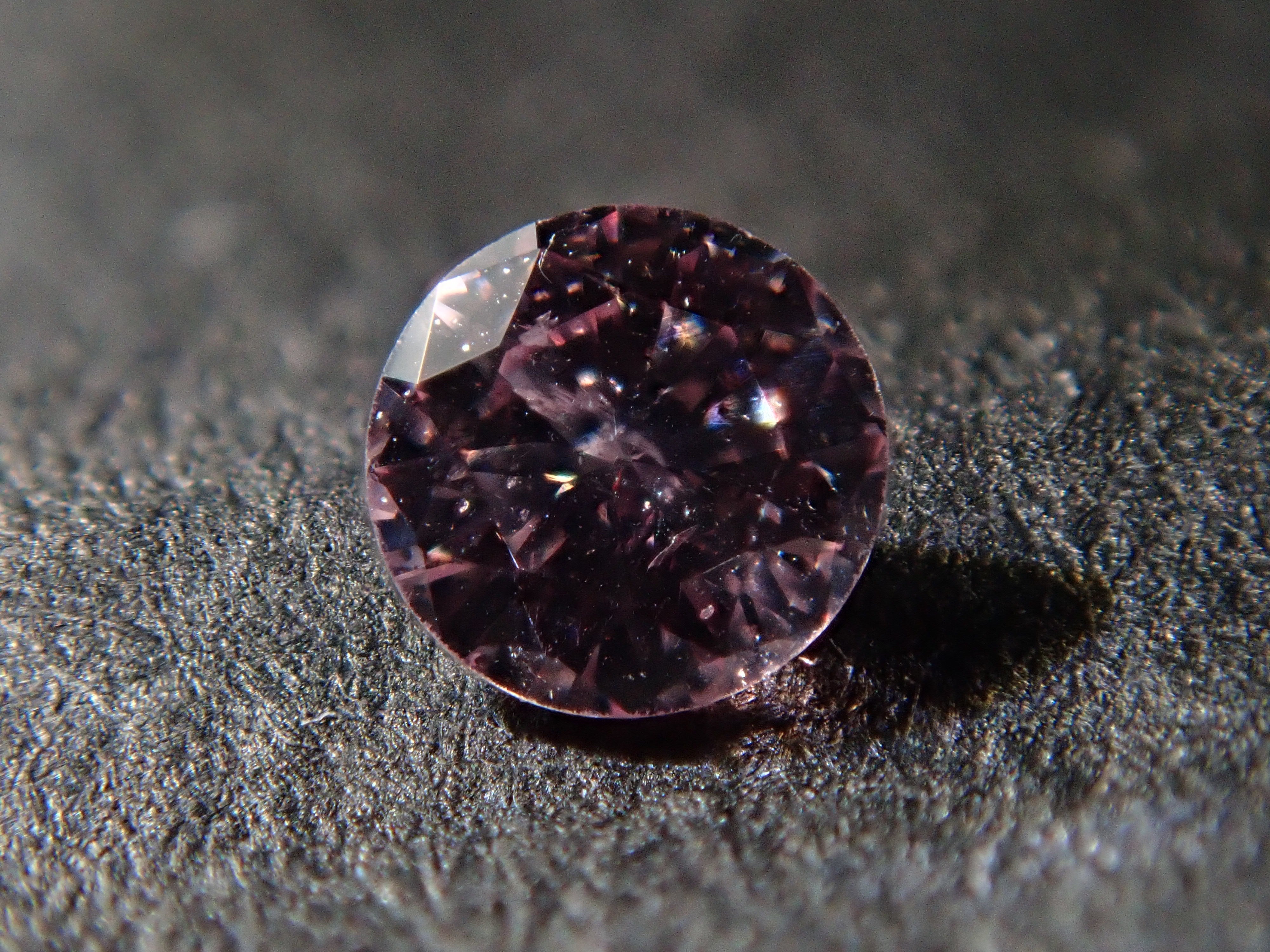 【32501429掲載】ピンクダイヤモンド 0.054ctルース(FANCY LIGHT PURPLISH PINK, I-1)