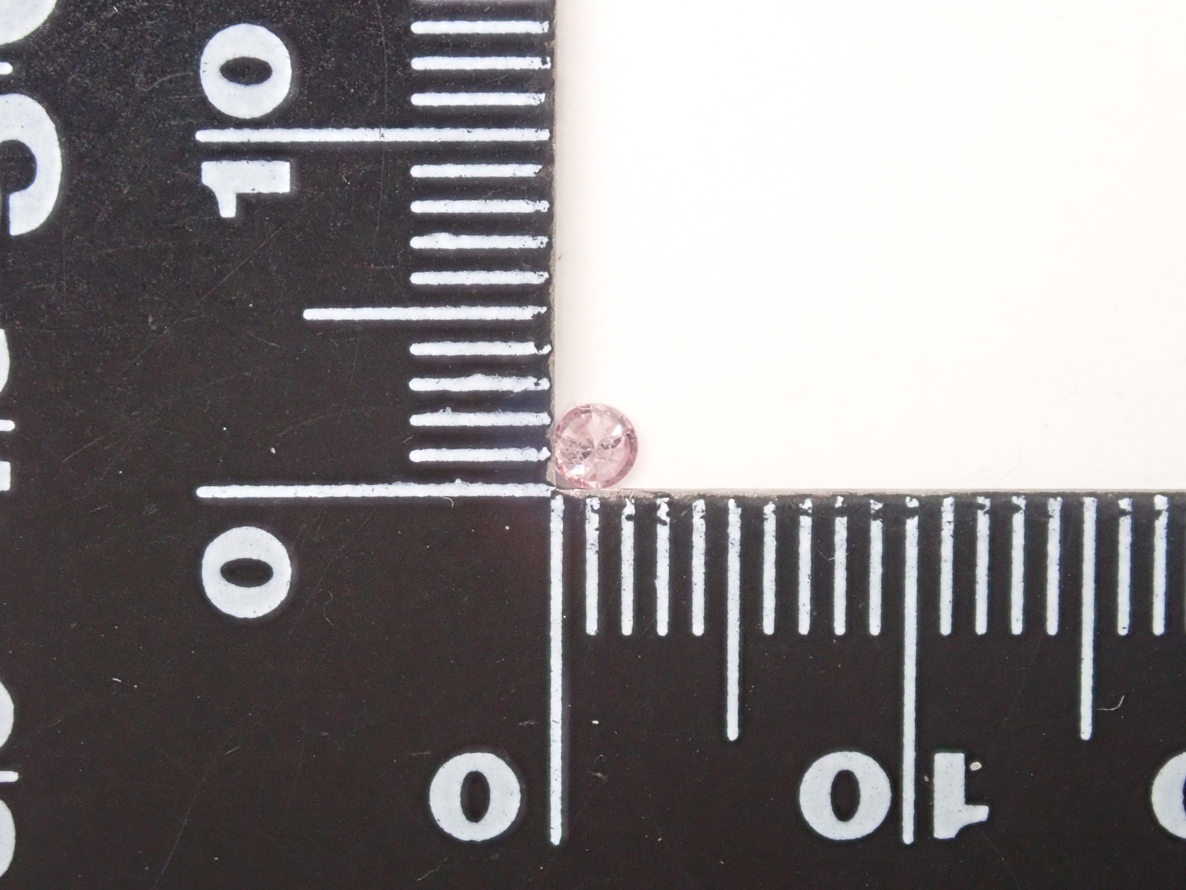 【32501429掲載】ピンクダイヤモンド 0.054ctルース(FANCY LIGHT PURPLISH PINK, I-1)