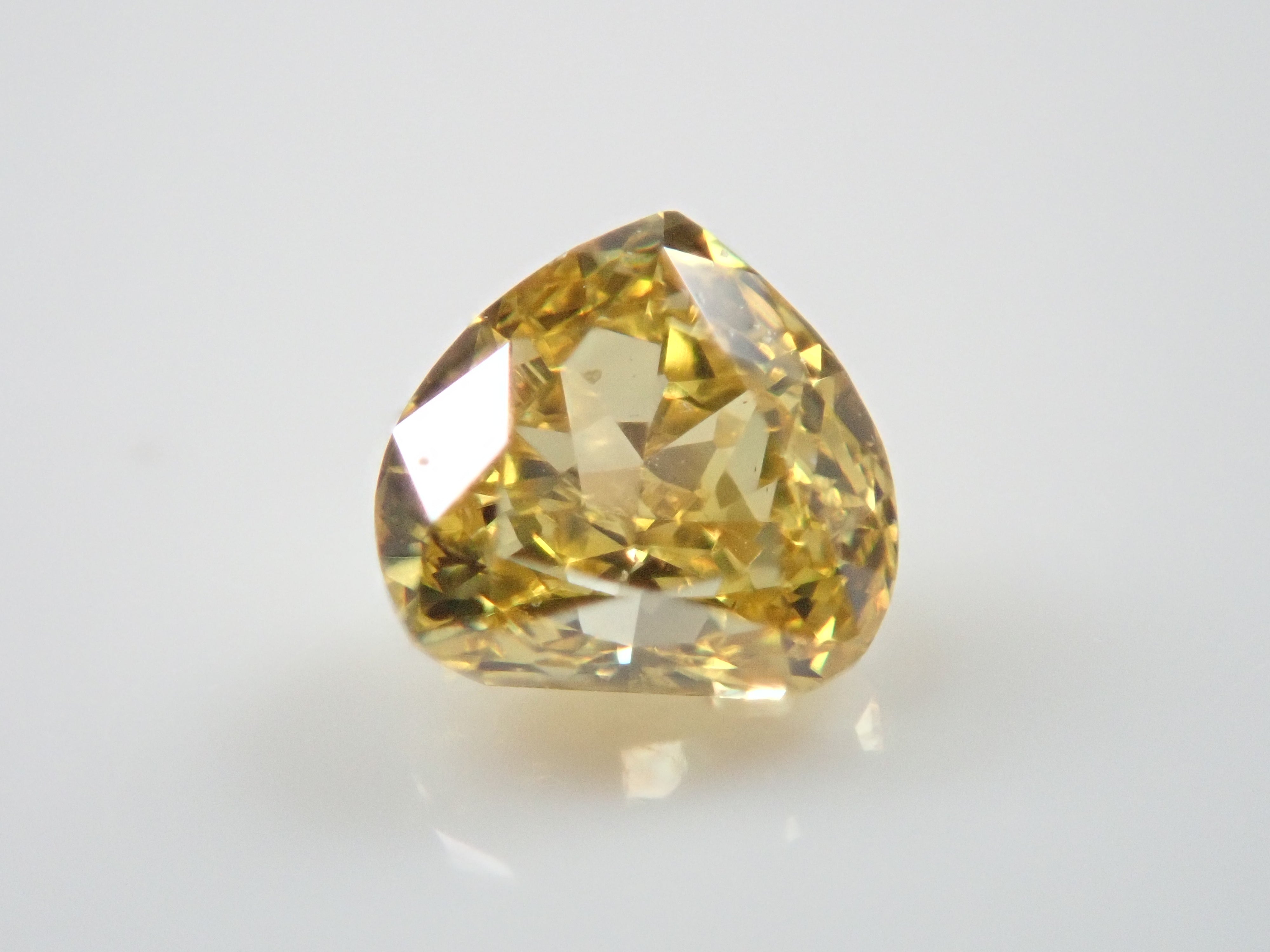 イエローダイヤモンド 0.121ctルース(FANCY INTENSE YELLOW, VS-1)
