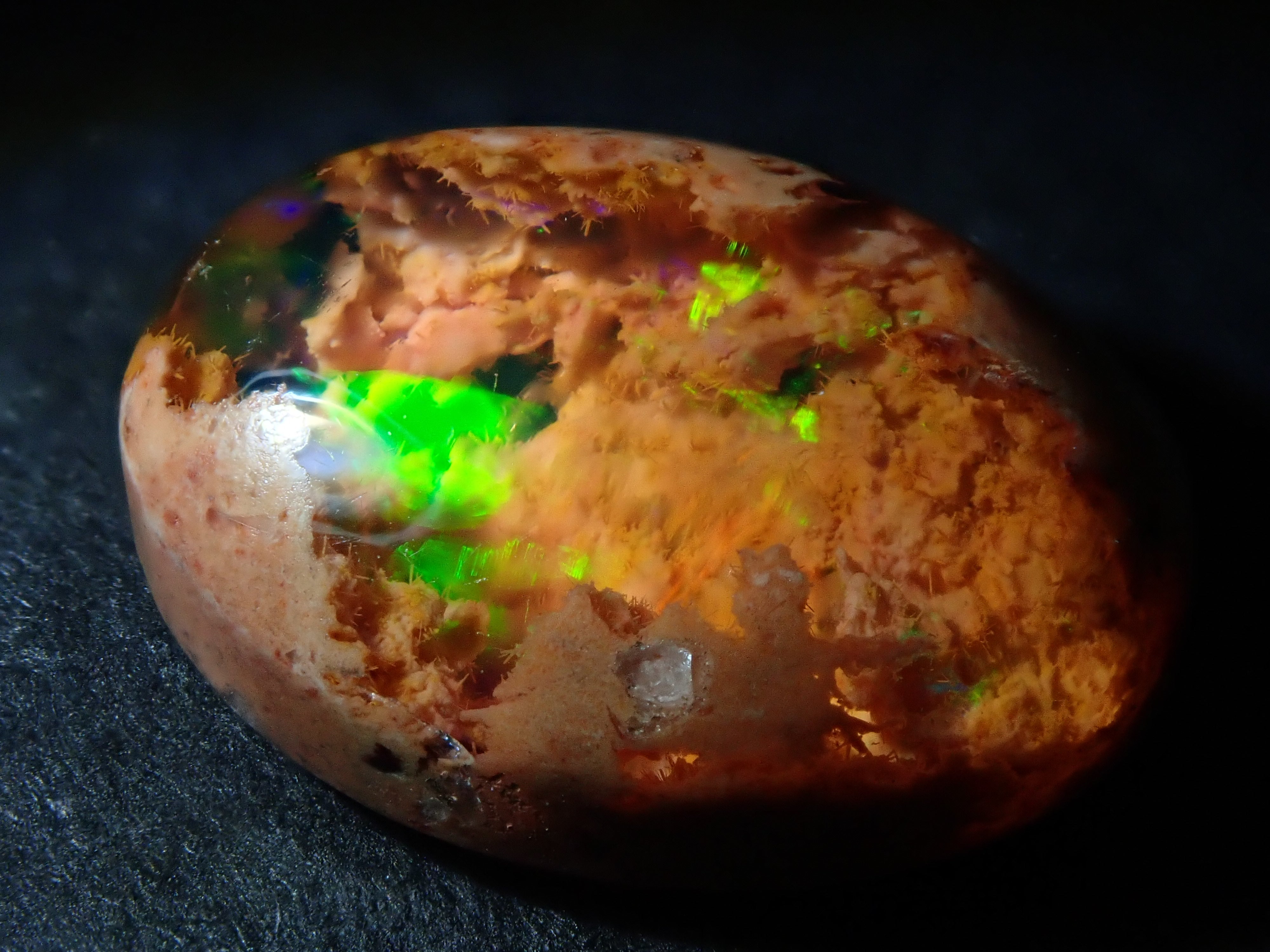 Cantera Opal 2.661ct loose