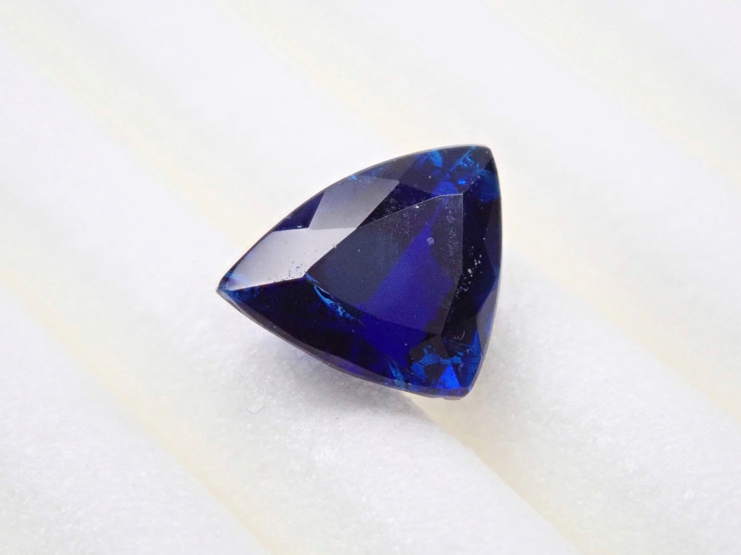 Lazurite 0.435ct loose