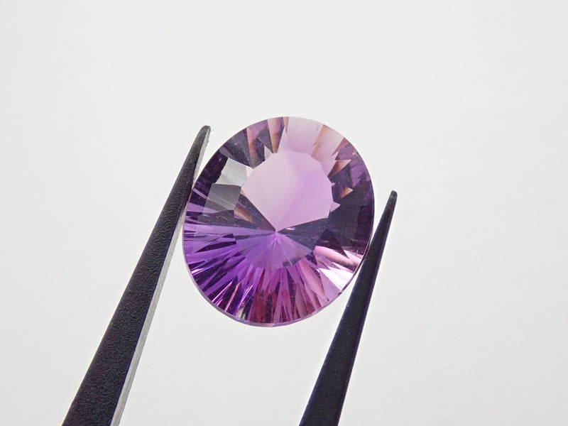 紫水晶 3.643 克拉裸石（凹面切割）