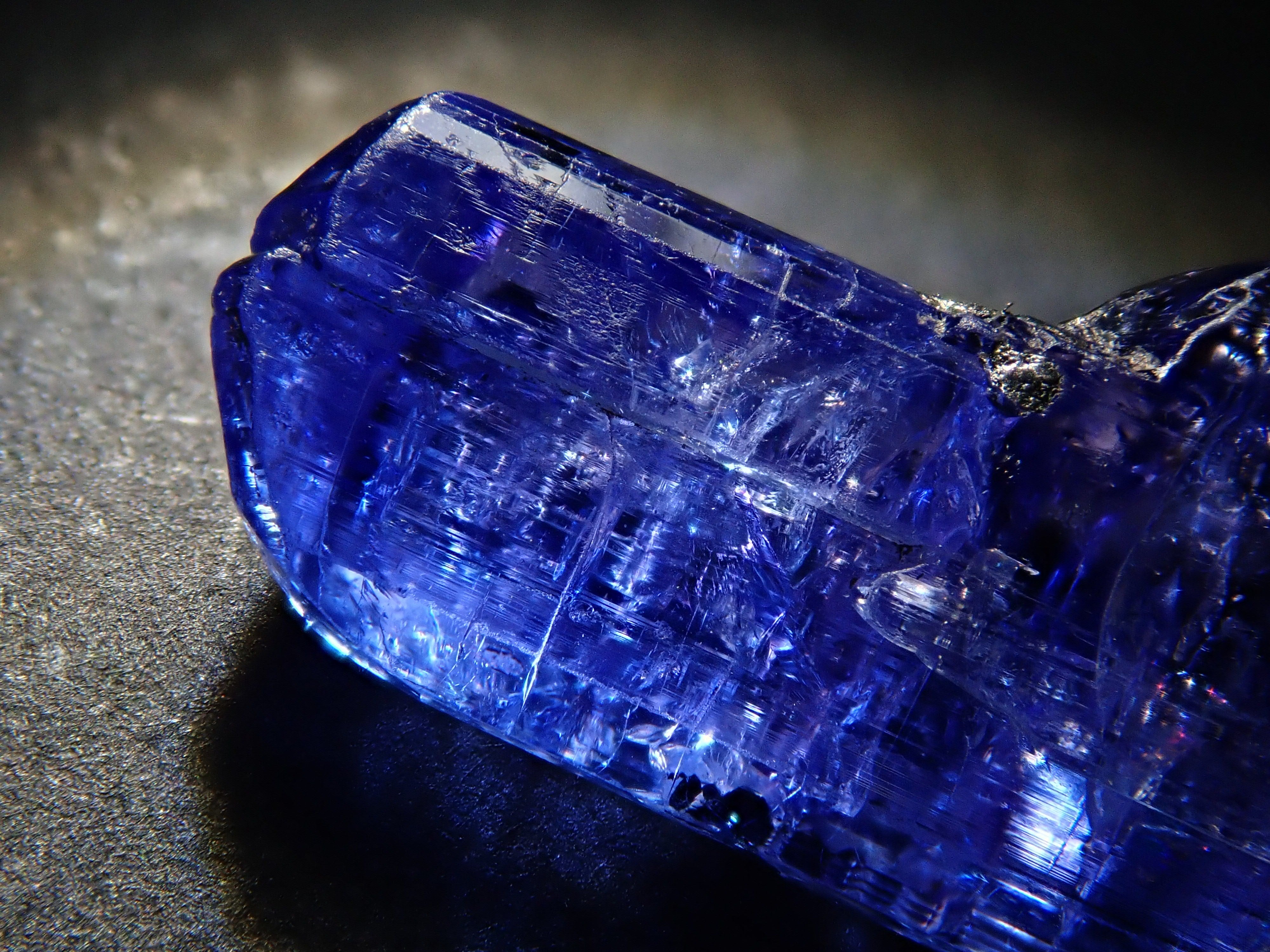 Tanzanite 5.028ct rough stone