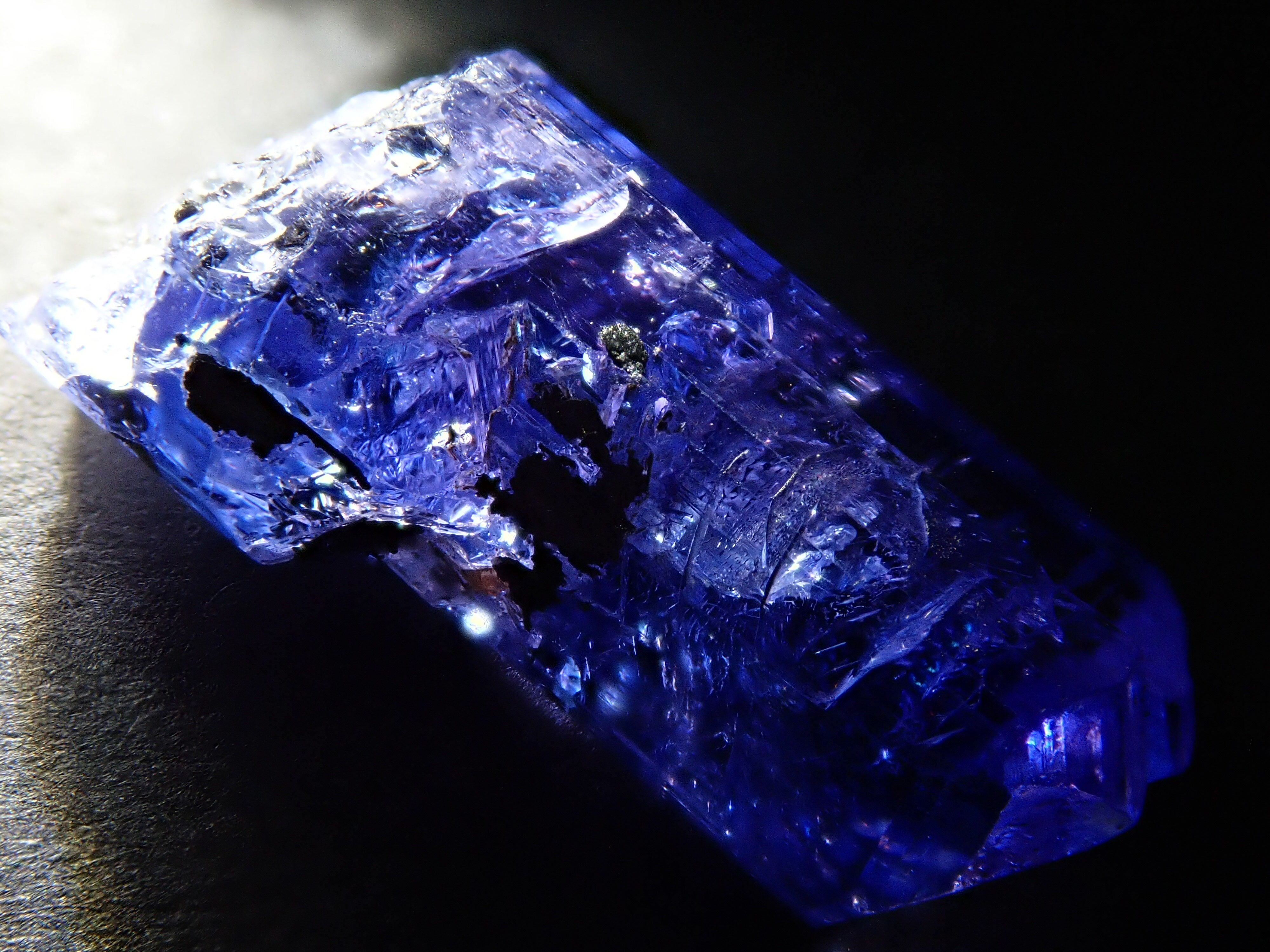 Tanzanite 5.028ct rough stone