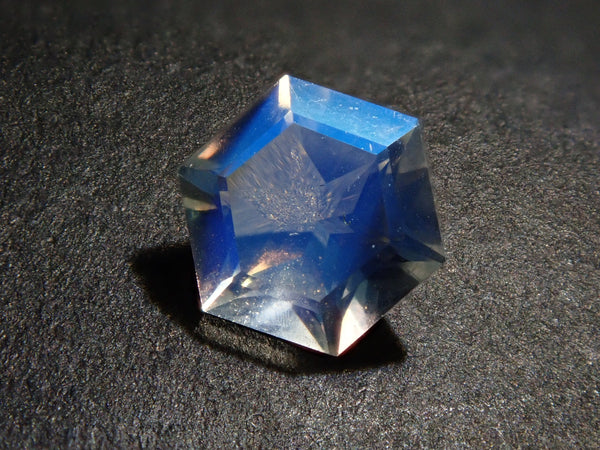 安山石拉長石（俗名：藍月光石）0.465 克拉裸石