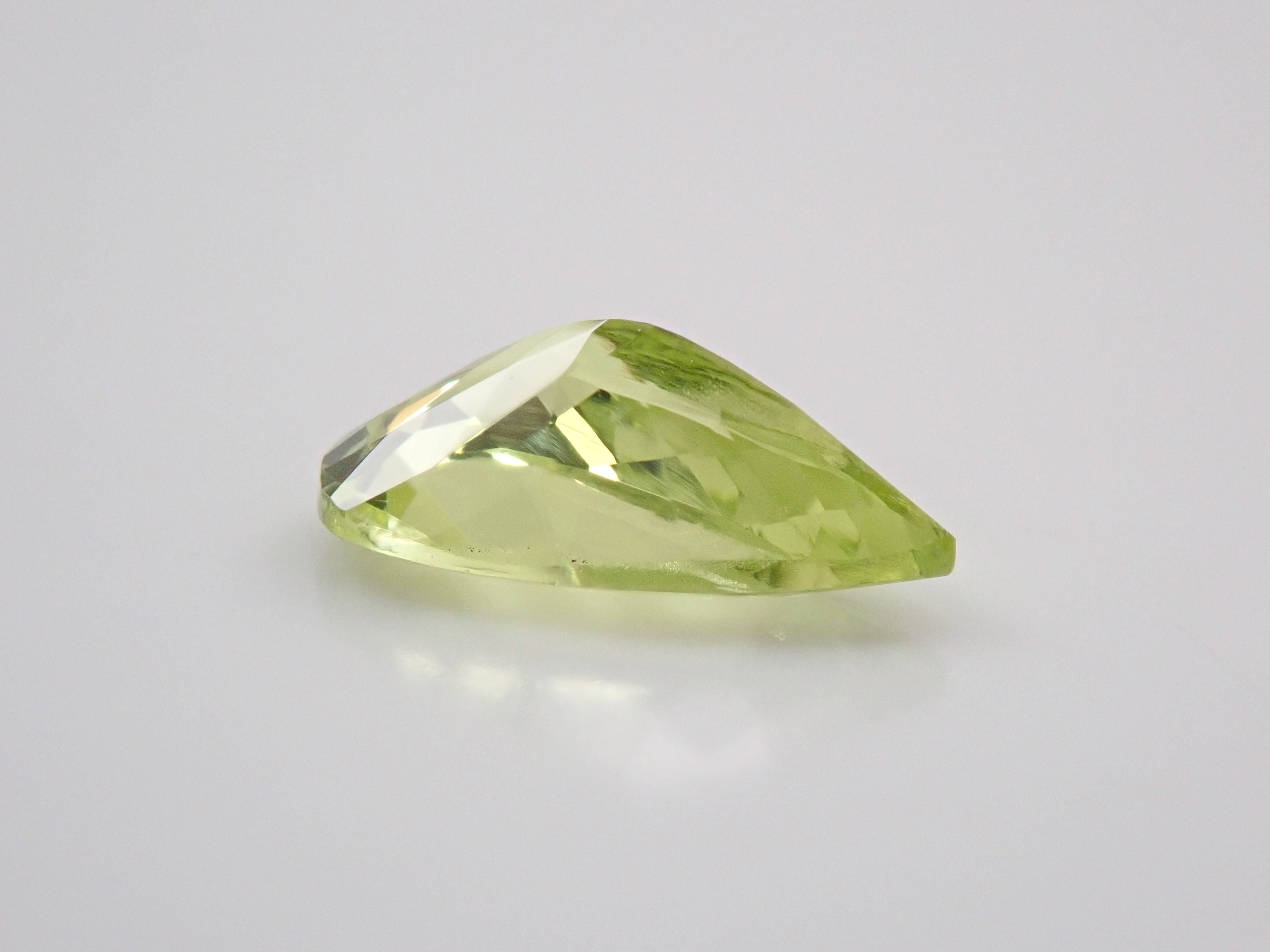 Parrot chrysoberyl 0.802ct loose