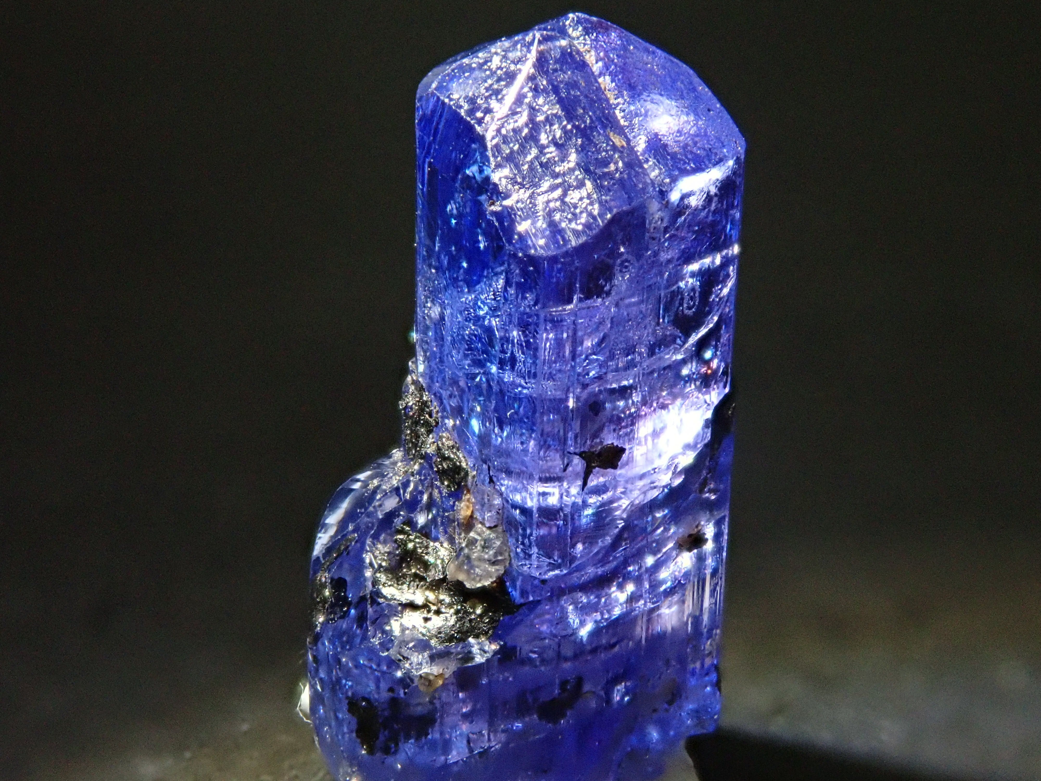 Tanzanite 5.028ct rough stone