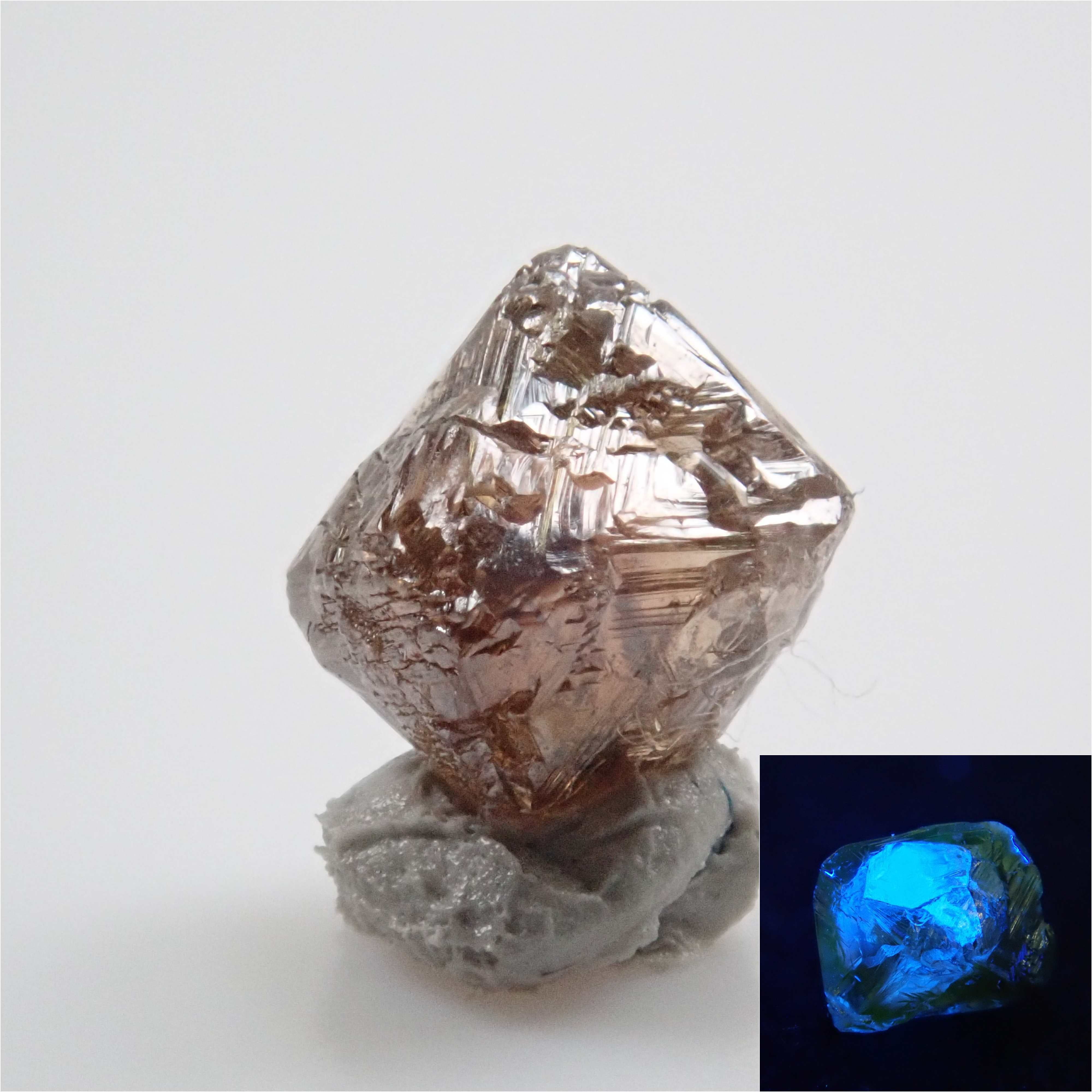 Diamond 0.490ct rough stone