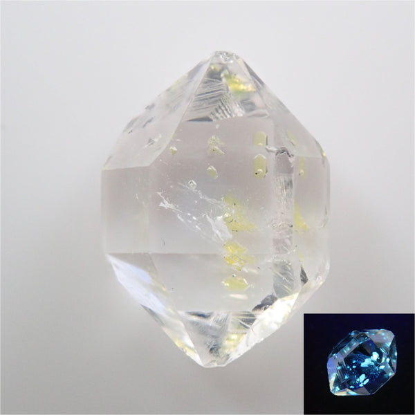 Oil-in quartz 1.690ct loose (bubble moving type)