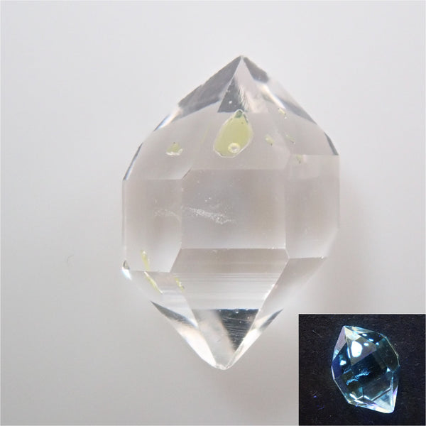 Oil-in quartz 1.550ct loose (bubble moving type)