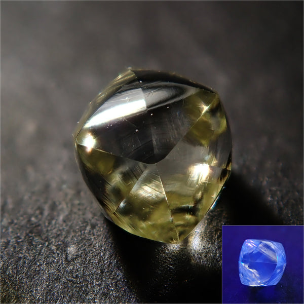 ダイヤモンド原石（メイカブル） 0.323ct原石