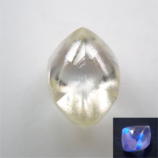 Rough diamond (makeable) 0.690ct rough stone (equivalent to VS class)