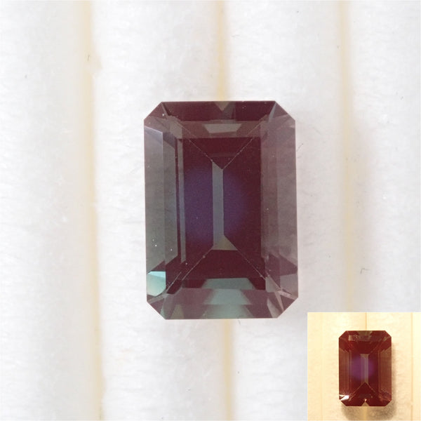 Color change Andesine 0.940ct loose