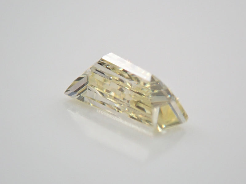 黃鑽 0.198 克拉裸鑽（淺黃，VS1，錐形長方形鑽石）