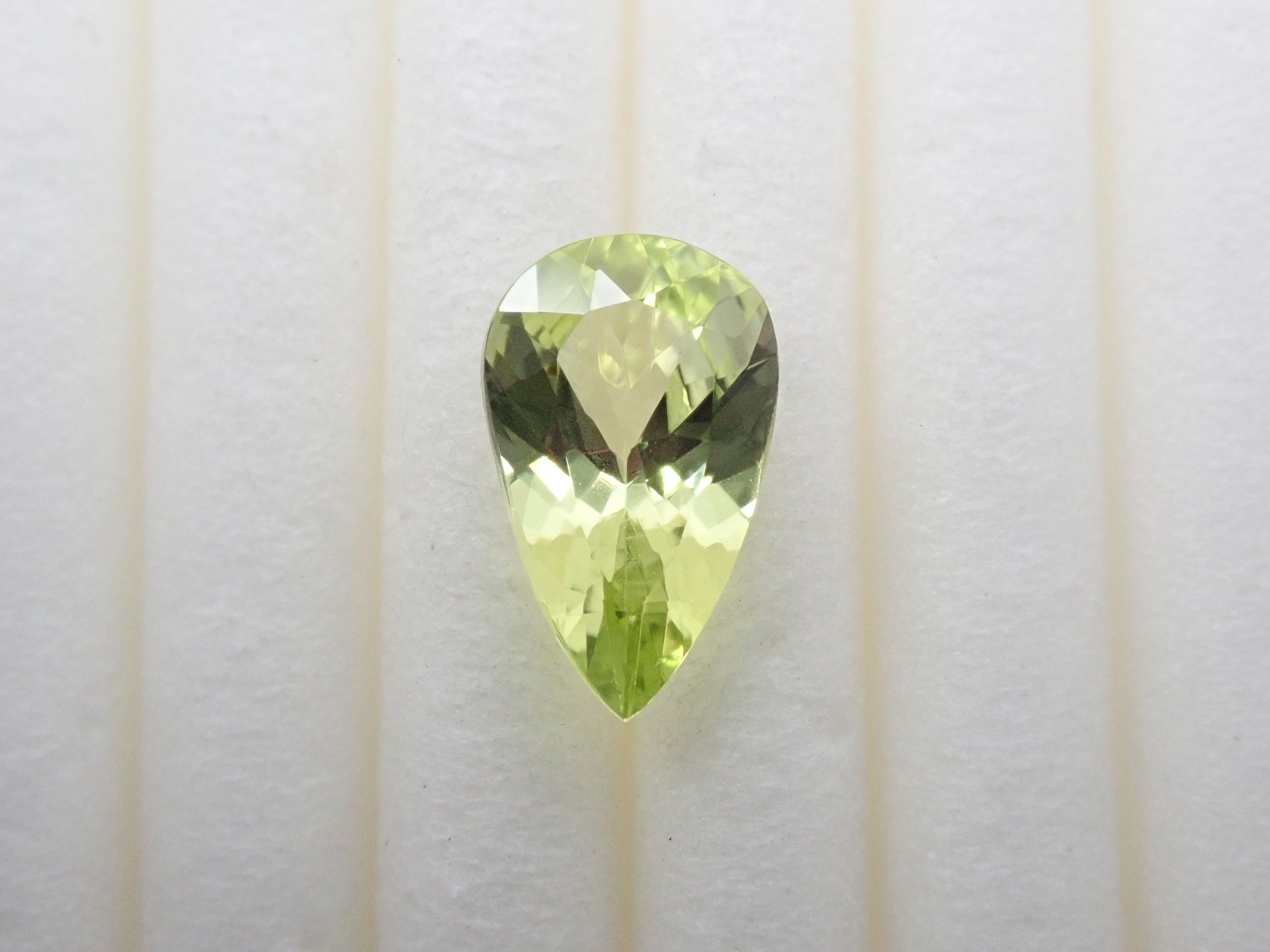 Parrot chrysoberyl 0.802ct loose