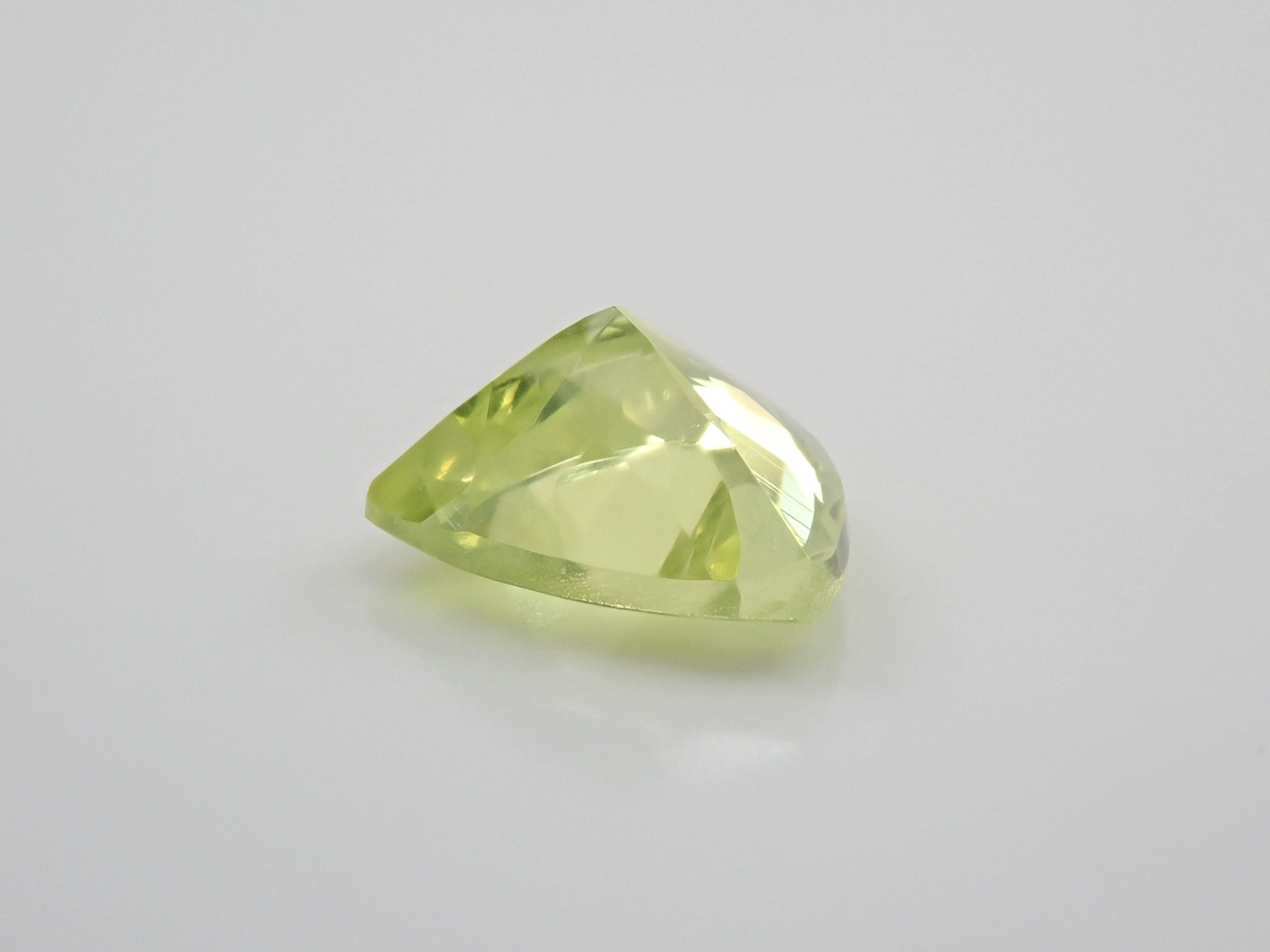 Parrot chrysoberyl 0.767ct loose