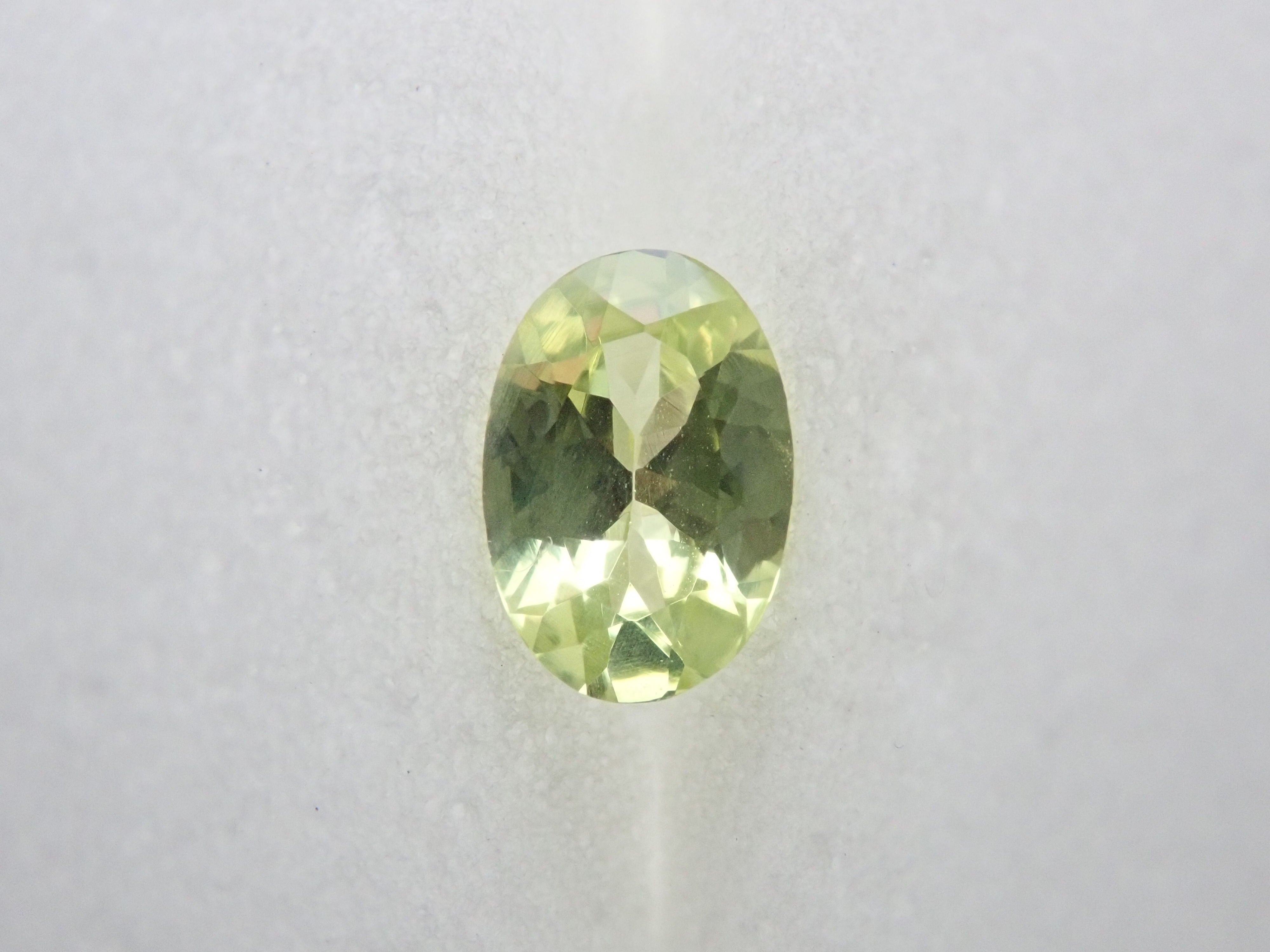 Parrot chrysoberyl 0.482ct loose