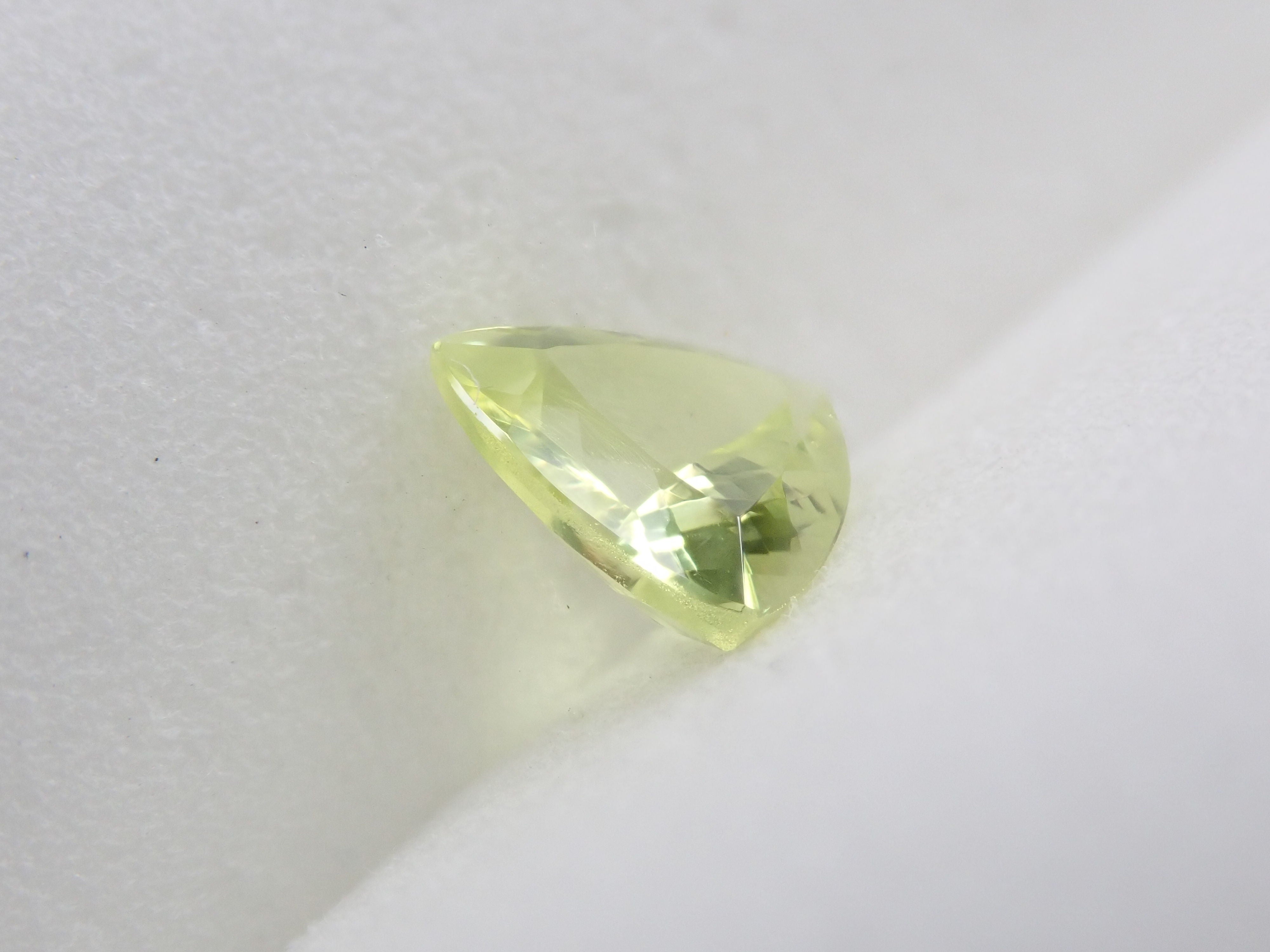 Parrot chrysoberyl 0.767ct loose