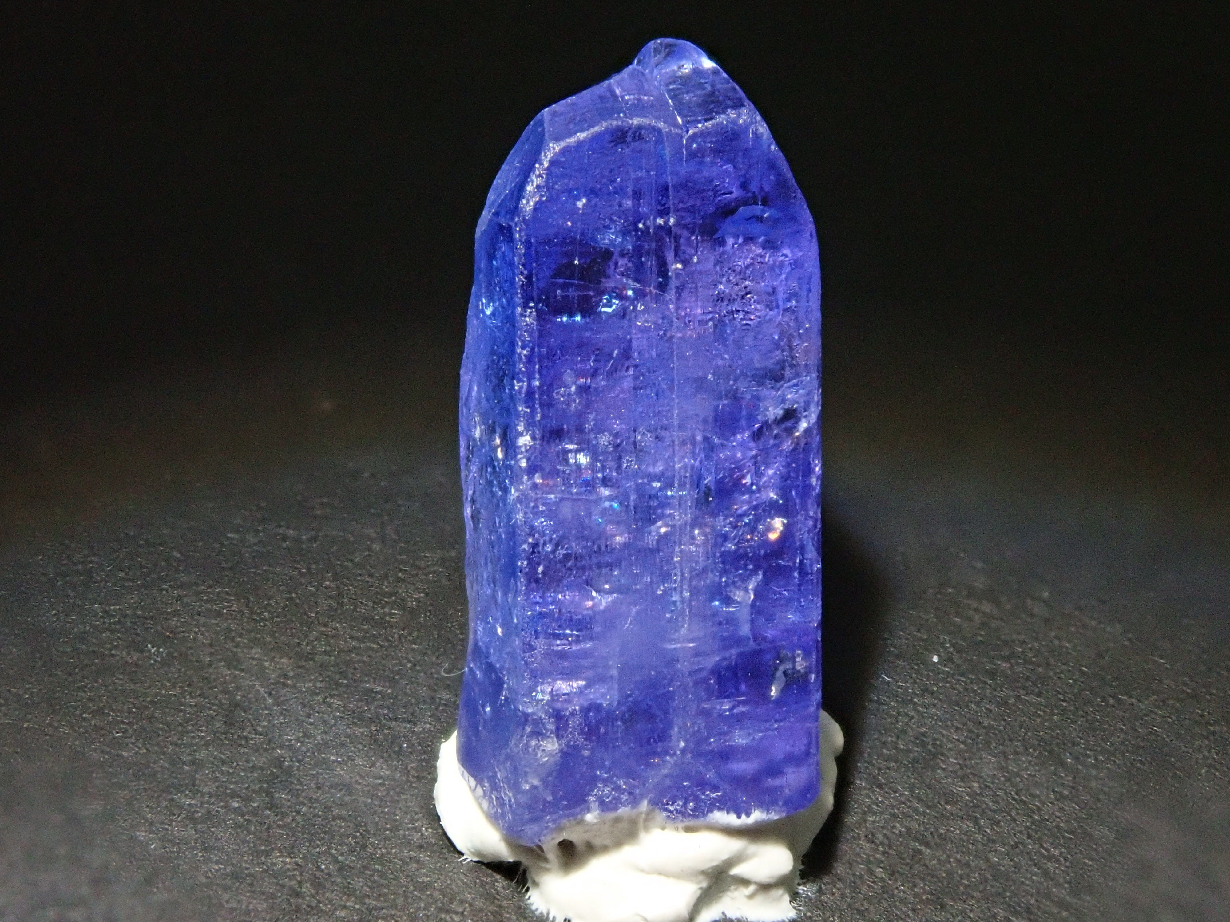 Tanzanite rough stone/loose set 4.044ct